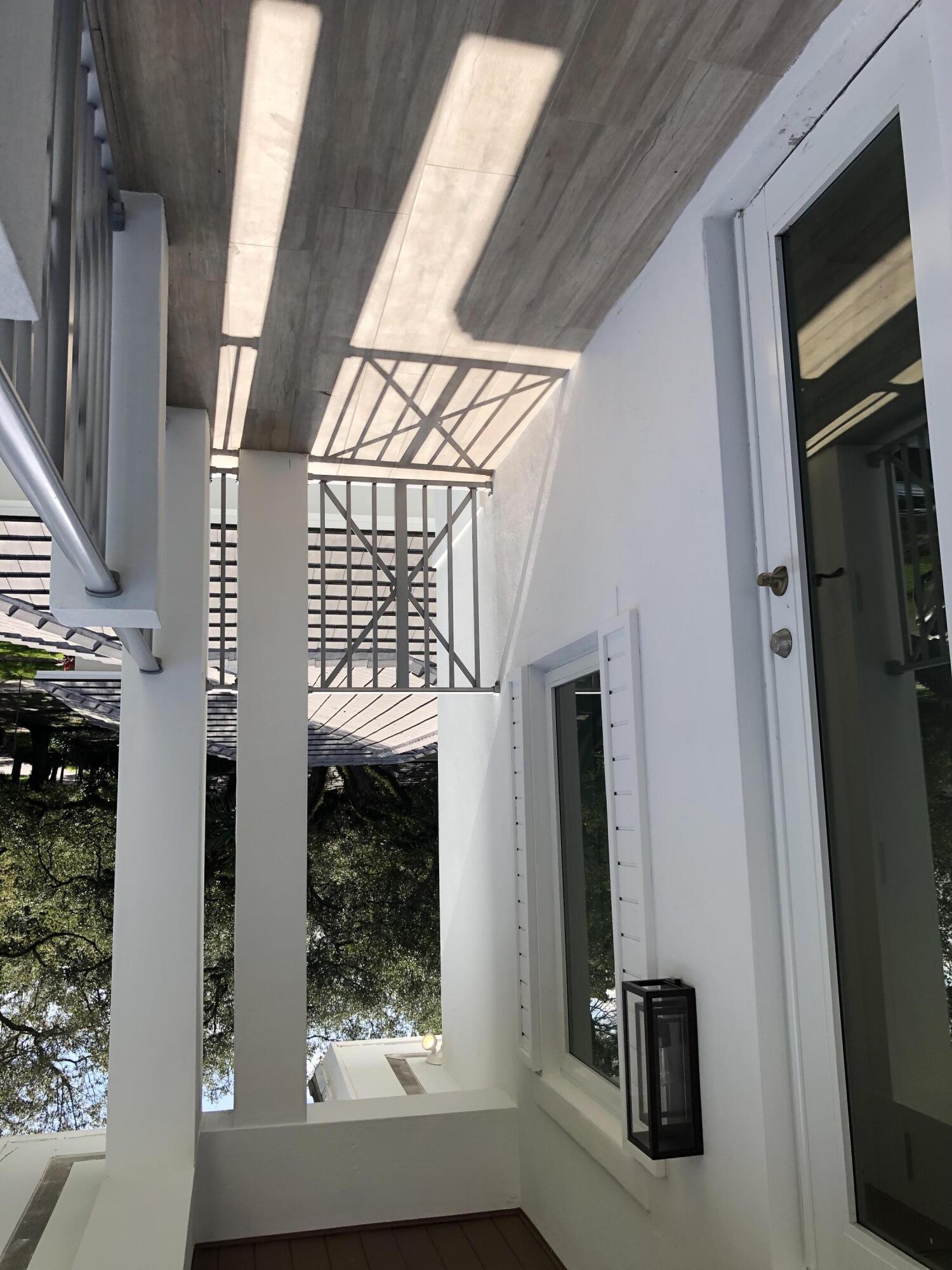 5021 Maggiore Coral Gables, FL 33146