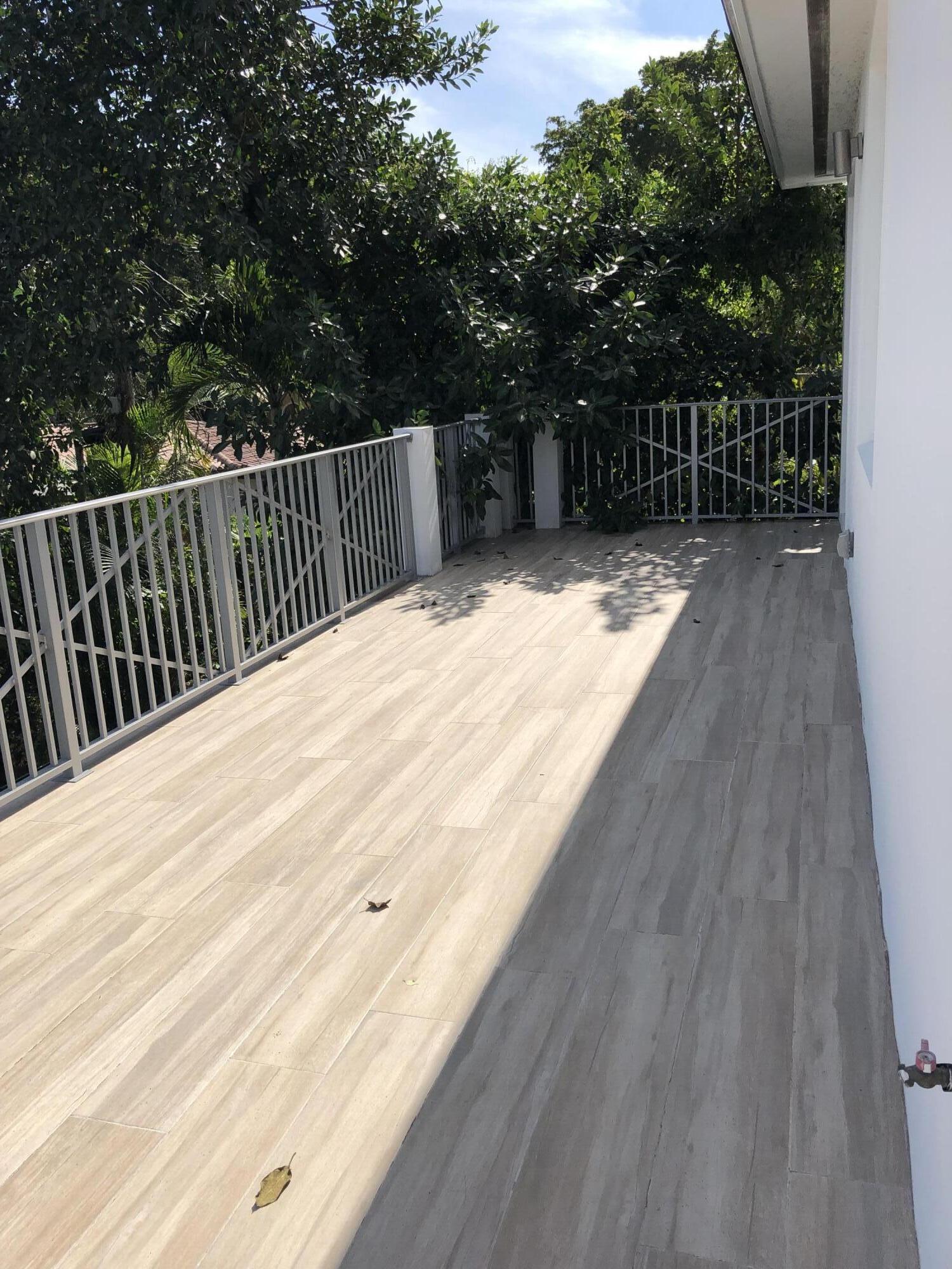 5021 Maggiore Coral Gables, FL 33146