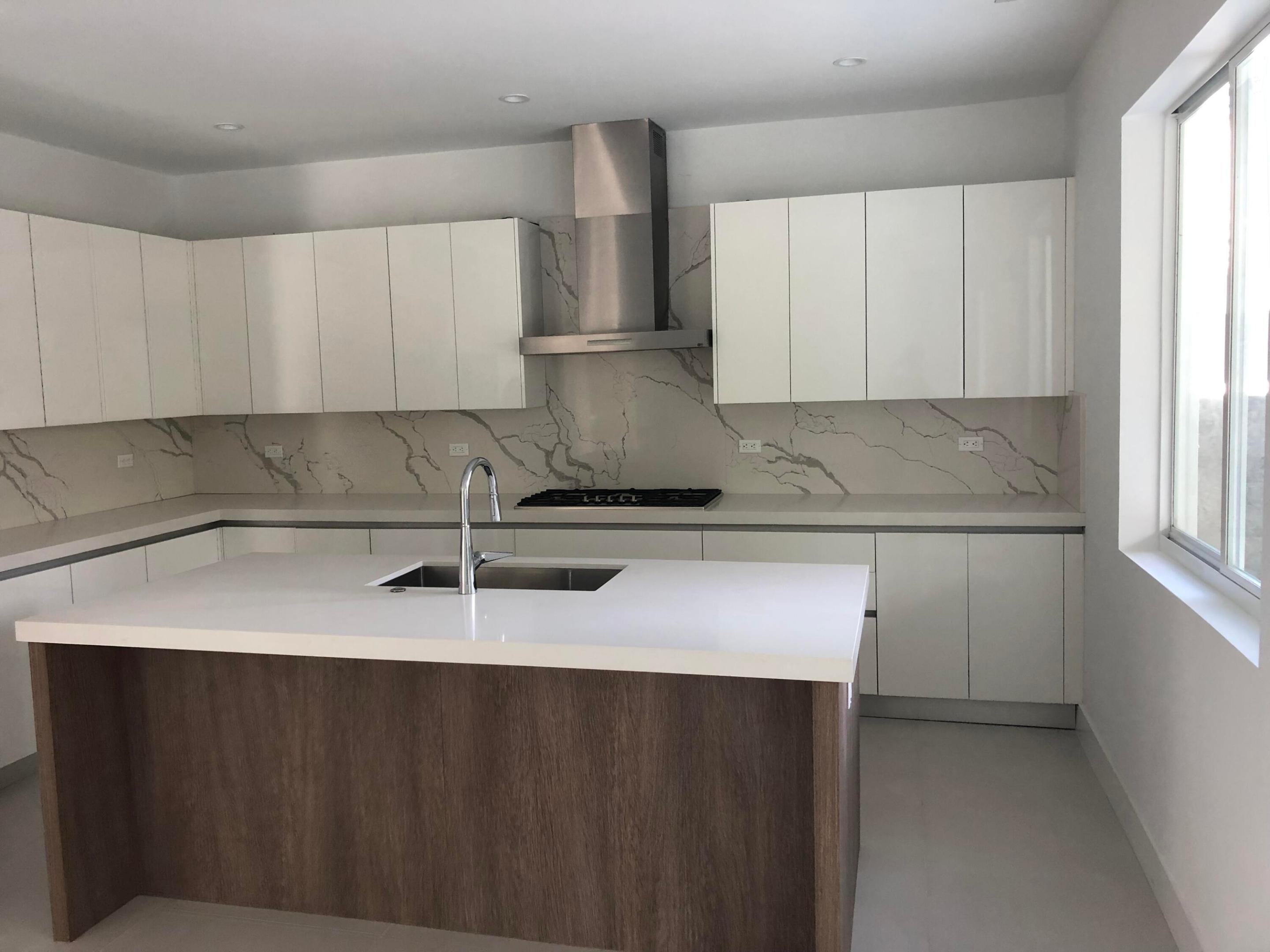5021 Maggiore Coral Gables, FL 33146
