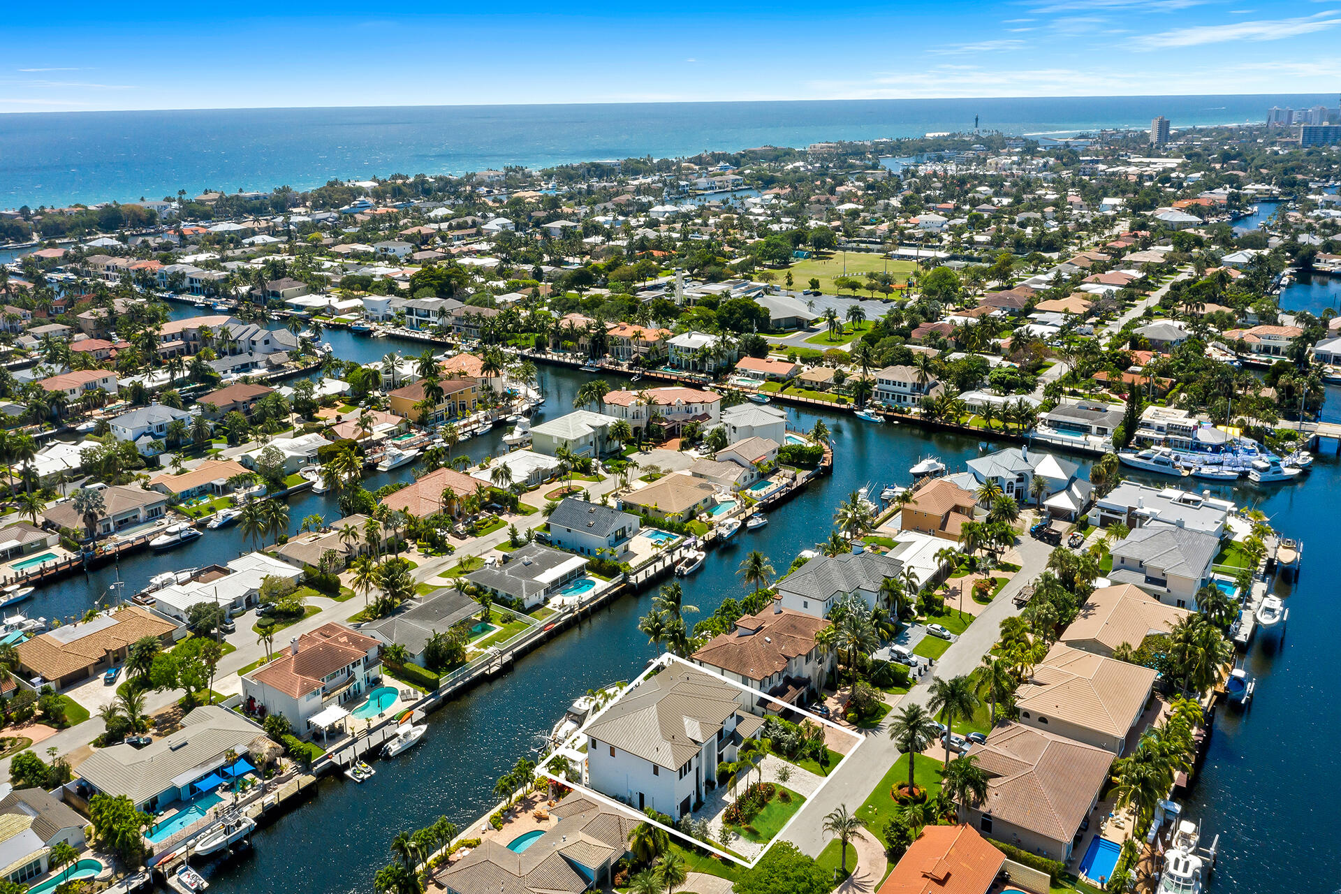 3750 NE 26th Ave Lighthouse Point, FL 33064