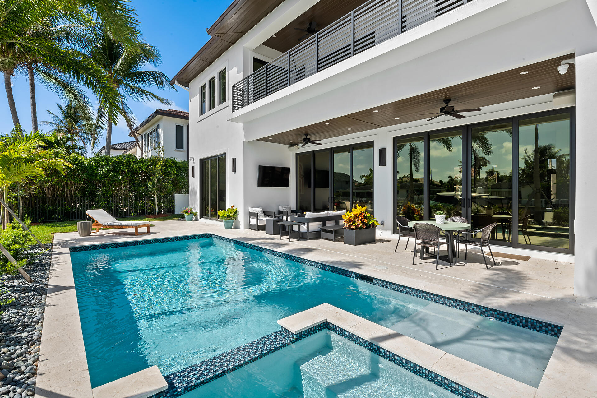 3750 NE 26th Ave Lighthouse Point, FL 33064