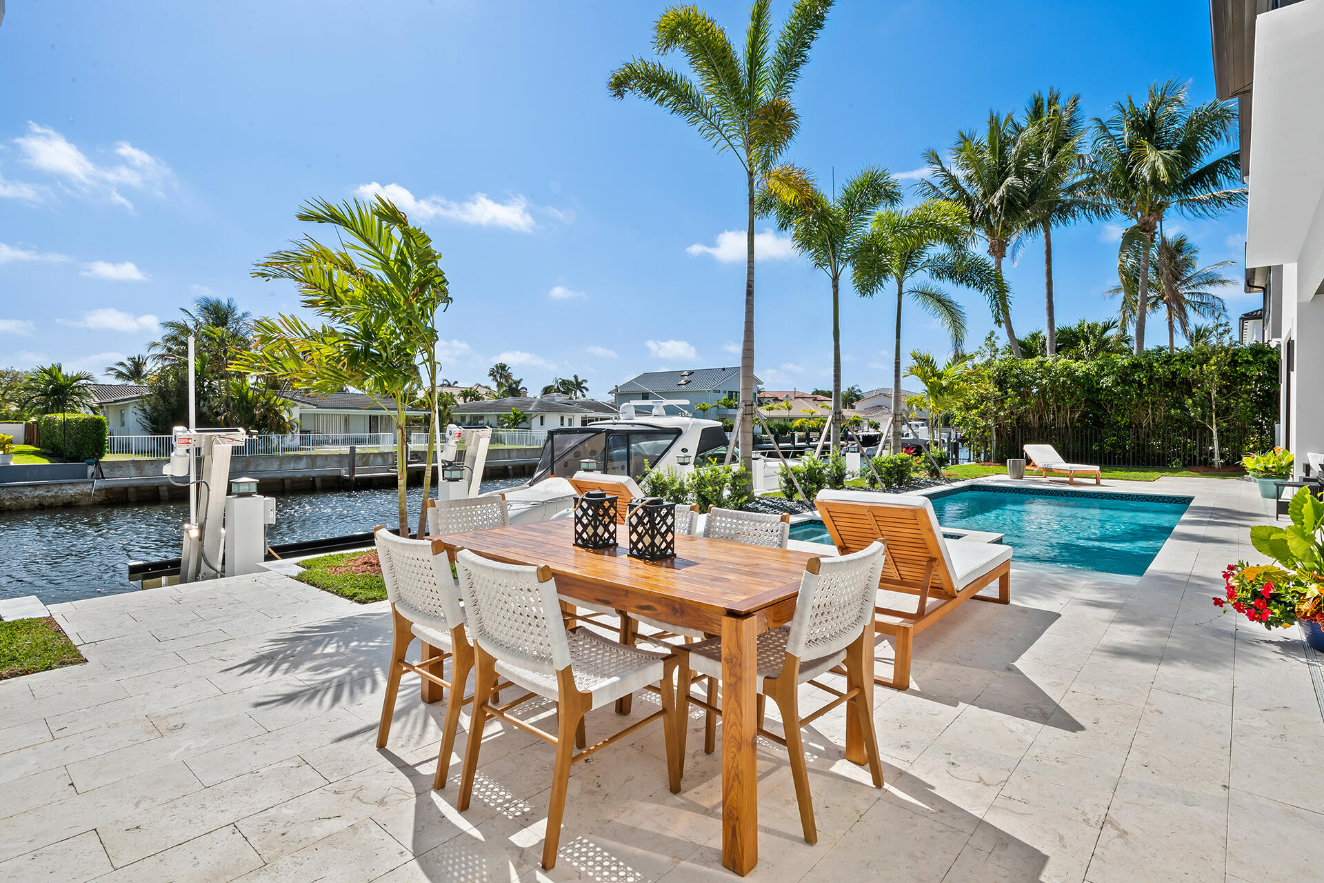 3750 NE 26th Ave Lighthouse Point, FL 33064