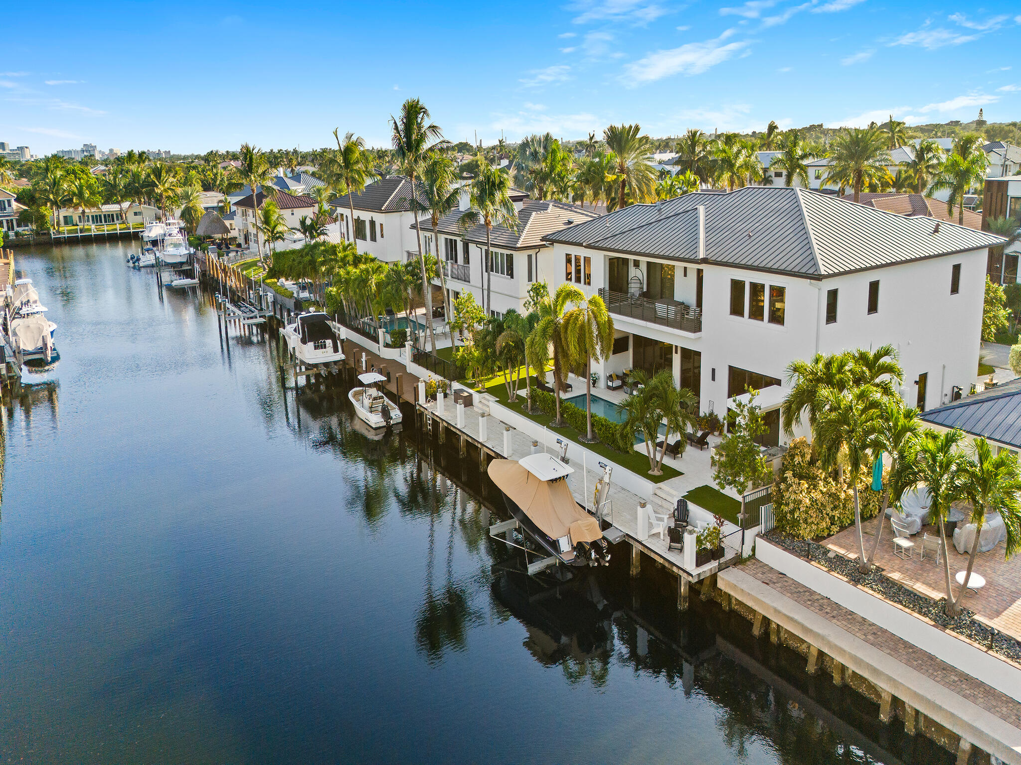 3750 NE 26th Ave Lighthouse Point, FL 33064