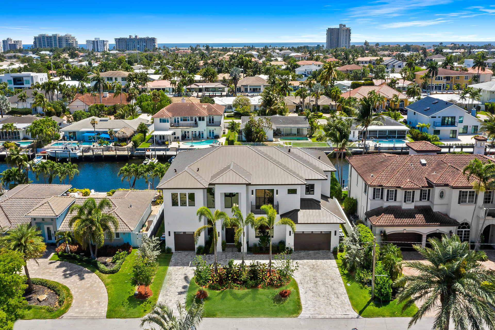3750 NE 26th Ave Lighthouse Point, FL 33064