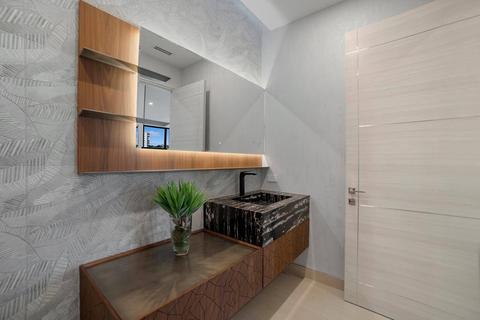 414 Royal Plz Dr Fort Lauderdale, FL 33301