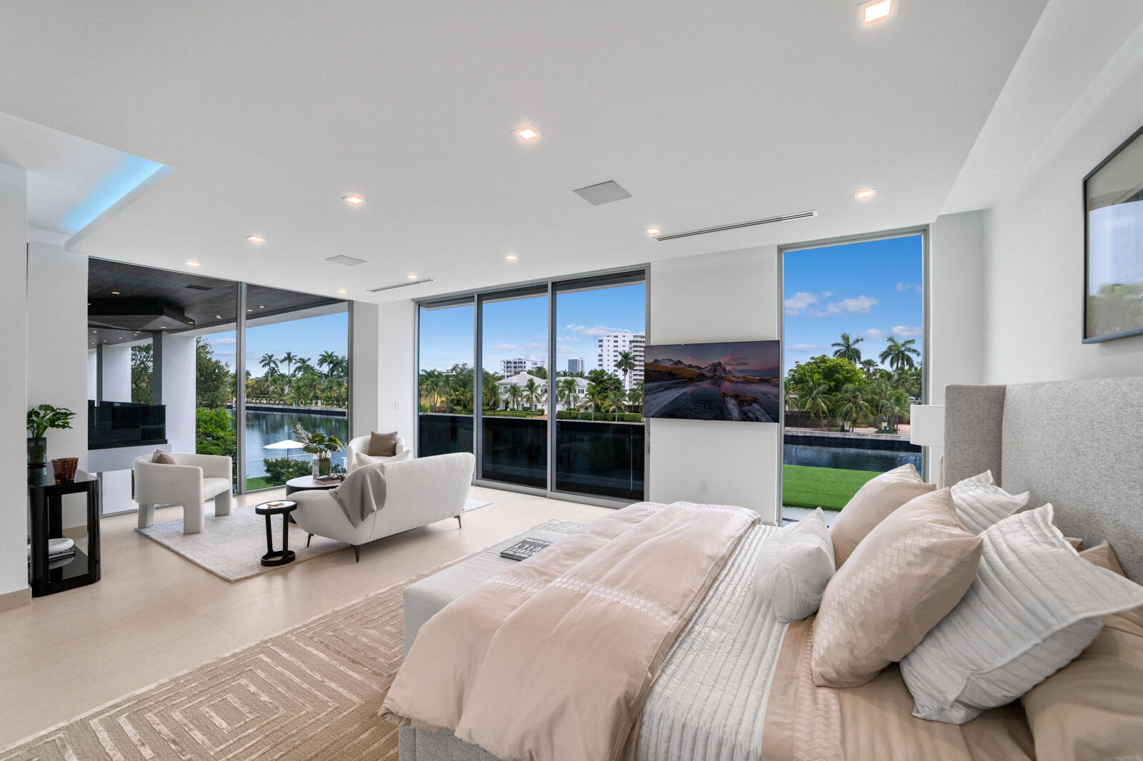 414 Royal Plz Dr Fort Lauderdale, FL 33301