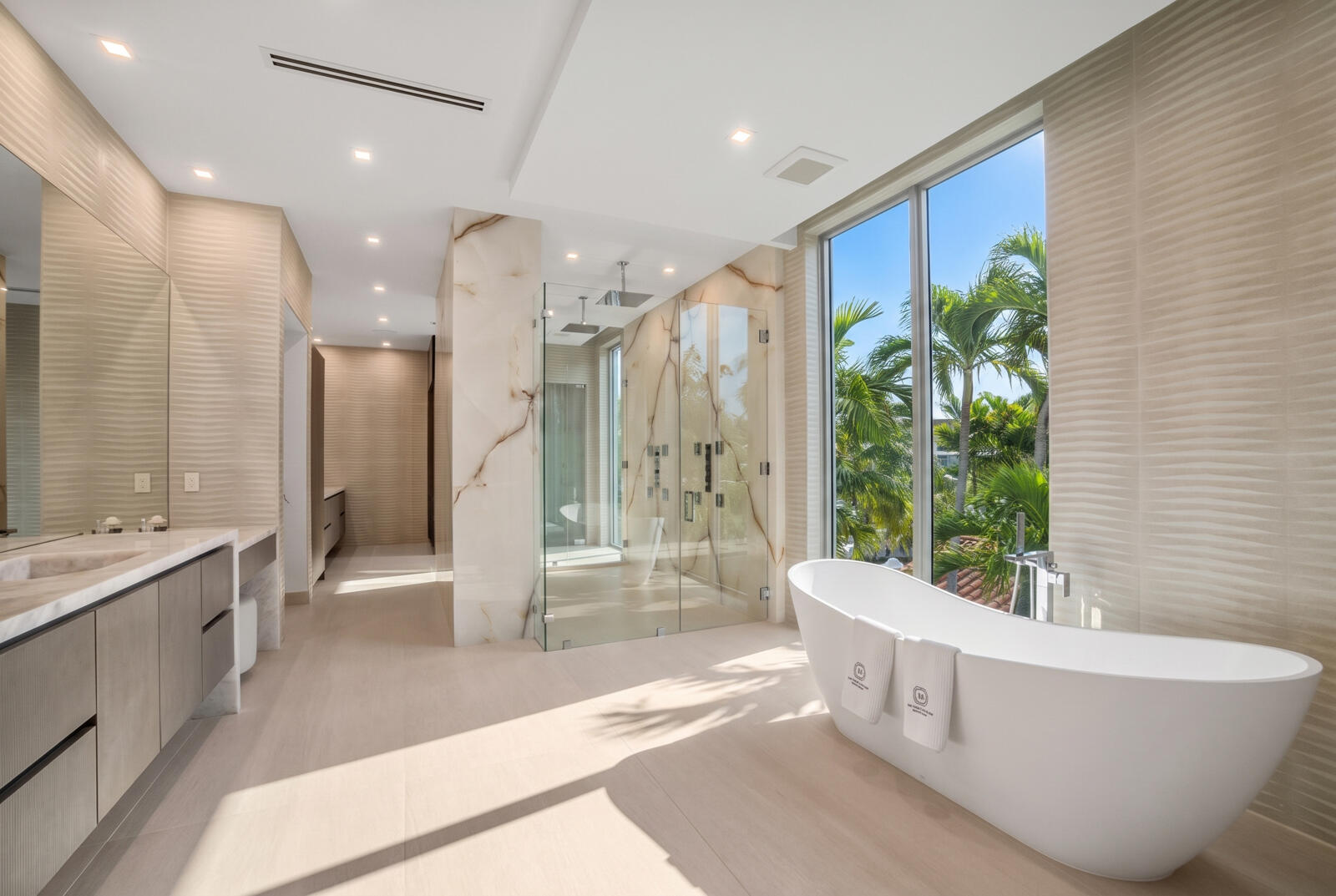 414 Royal Plz Dr Fort Lauderdale, FL 33301