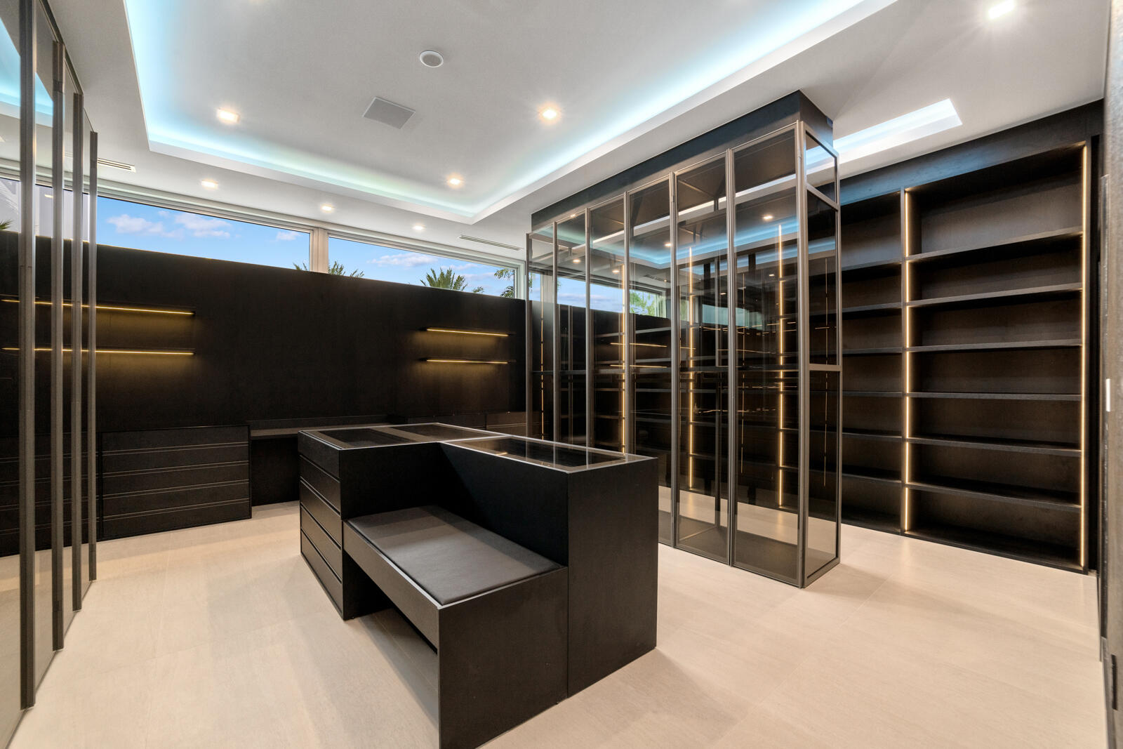 414 Royal Plz Dr Fort Lauderdale, FL 33301