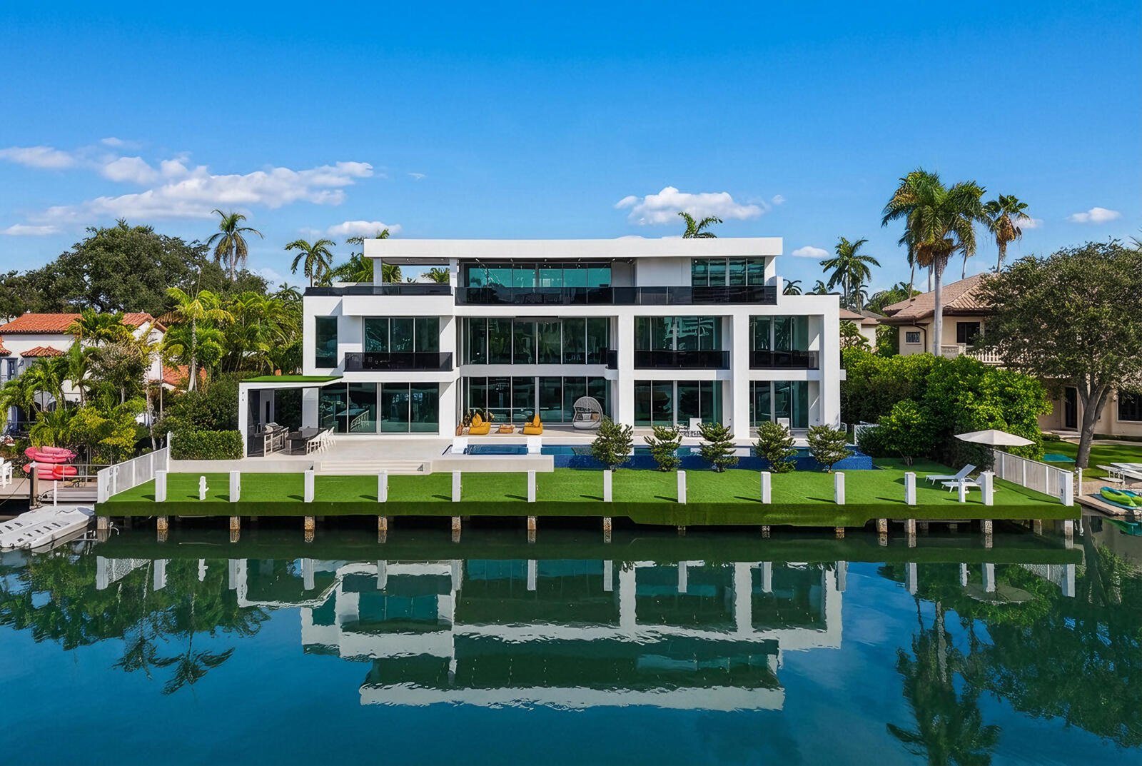 414 Royal Plz Dr Fort Lauderdale, FL 33301