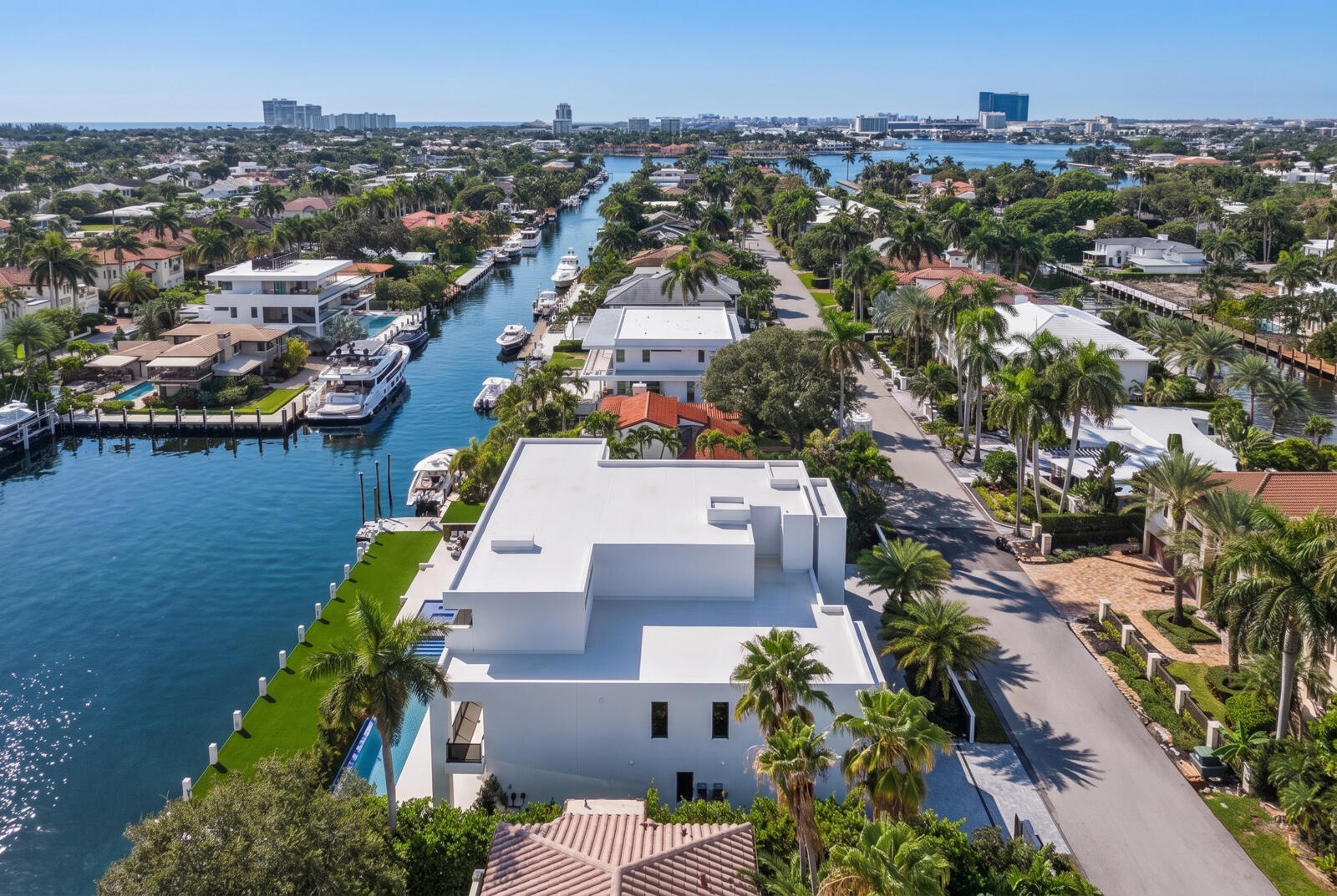 414 Royal Plz Dr Fort Lauderdale, FL 33301