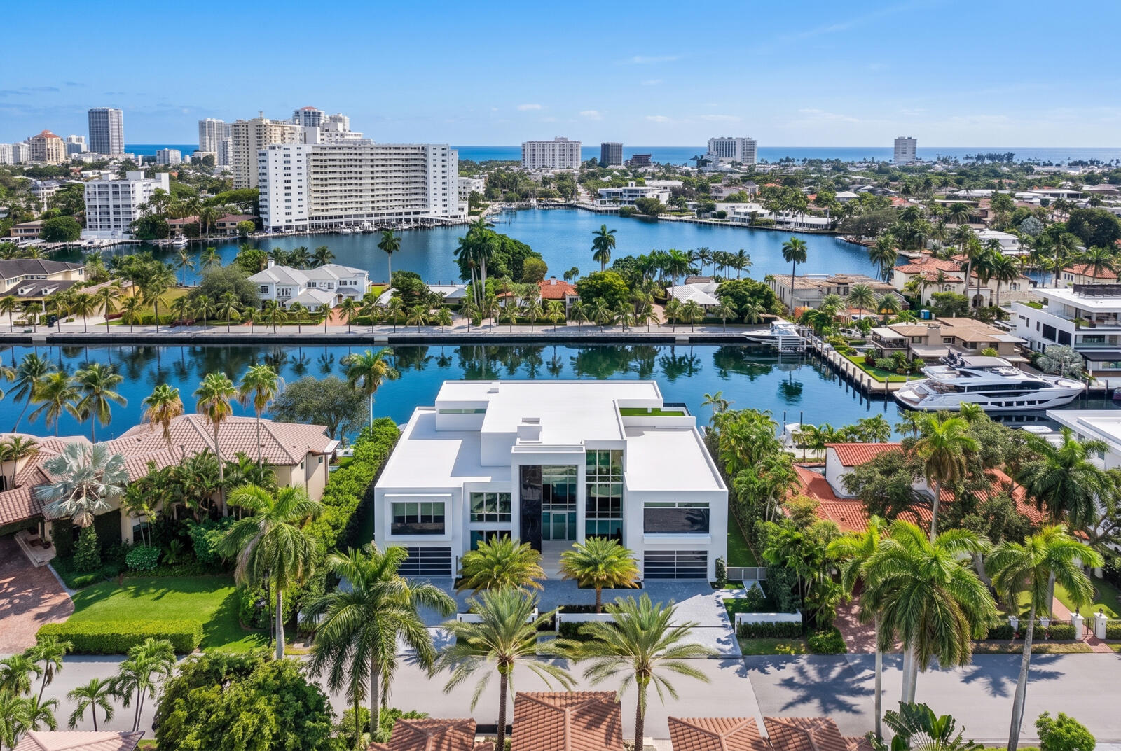 414 Royal Plz Dr Fort Lauderdale, FL 33301