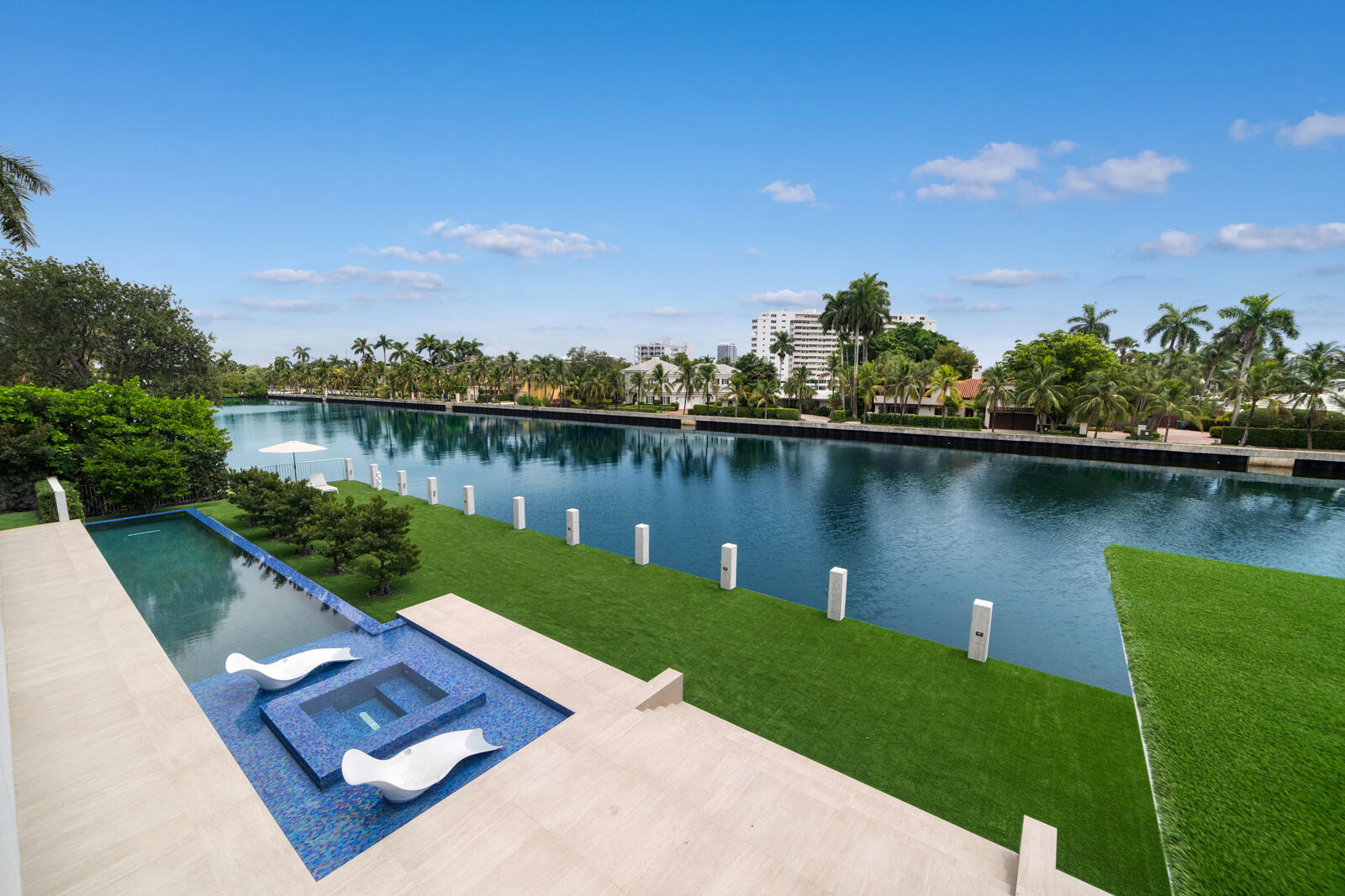 414 Royal Plz Dr Fort Lauderdale, FL 33301