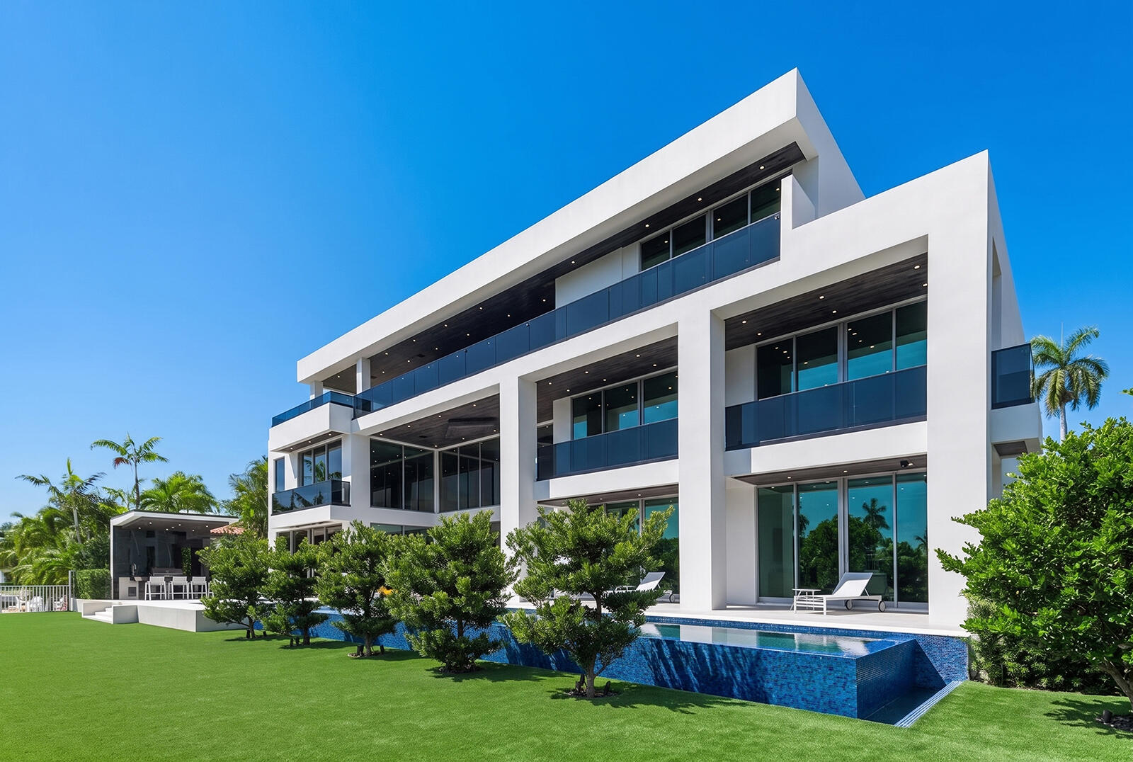 414 Royal Plz Dr Fort Lauderdale, FL 33301