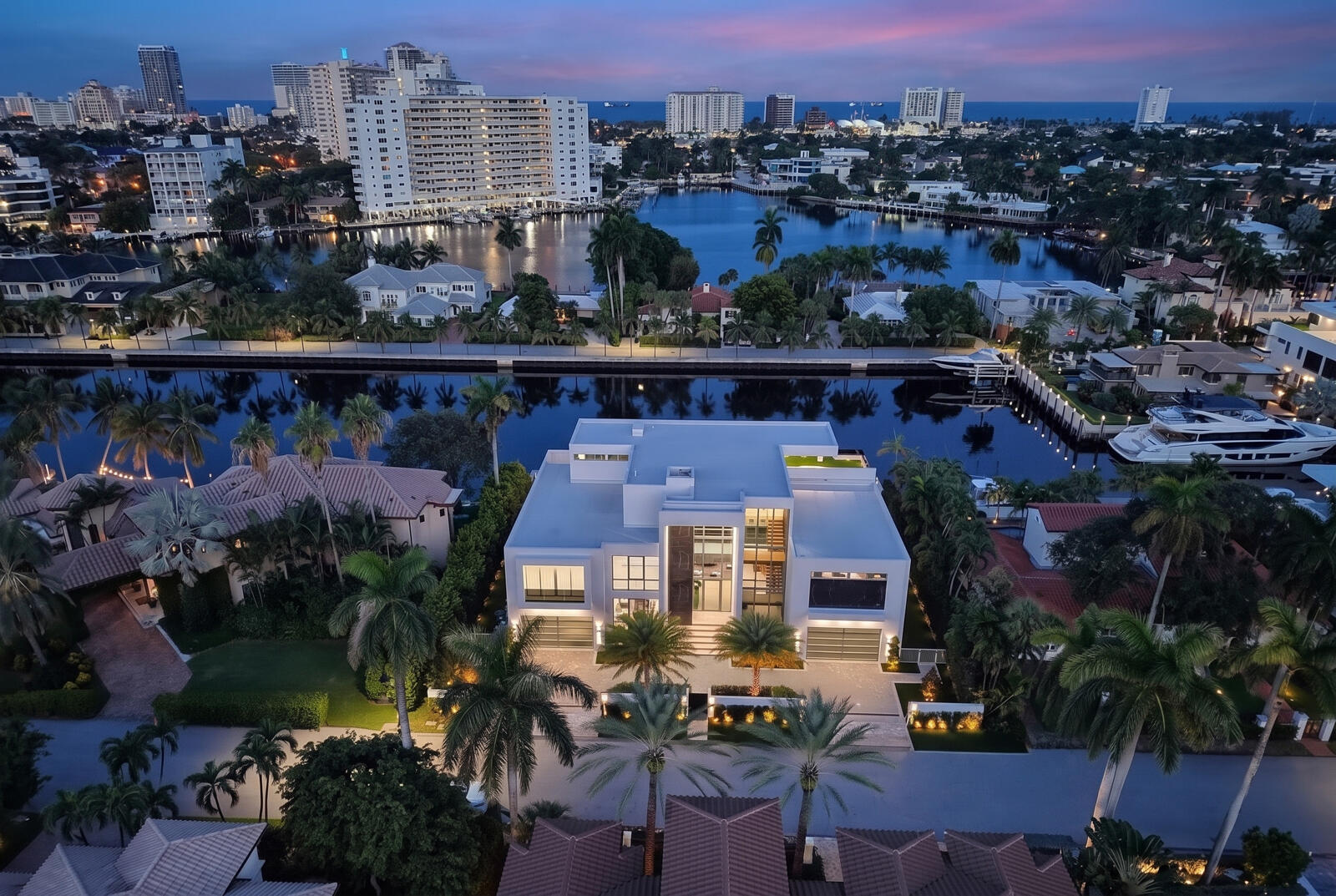 414 Royal Plz Dr Fort Lauderdale, FL 33301
