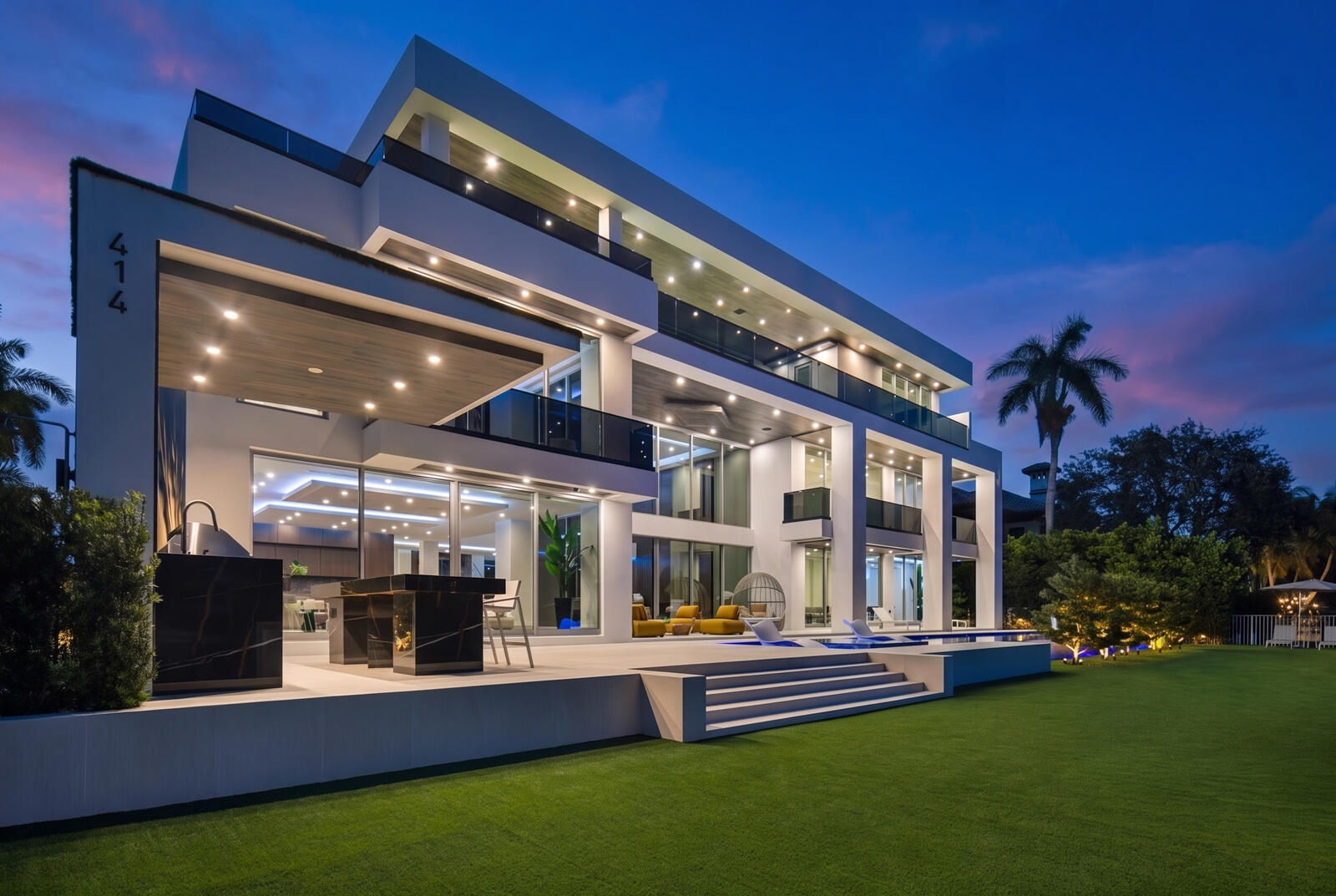 414 Royal Plz Dr Fort Lauderdale, FL 33301