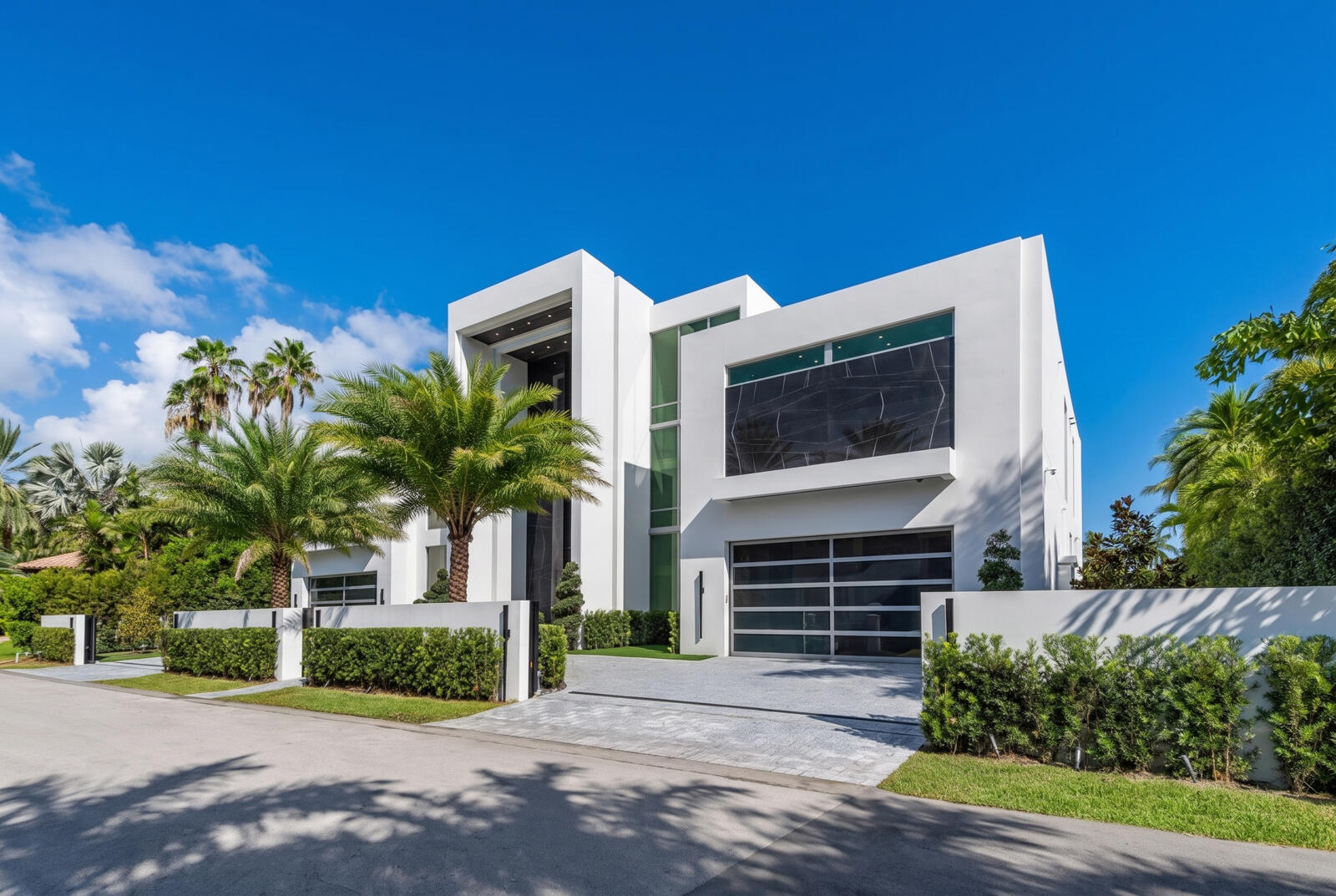 414 Royal Plz Dr Fort Lauderdale, FL 33301
