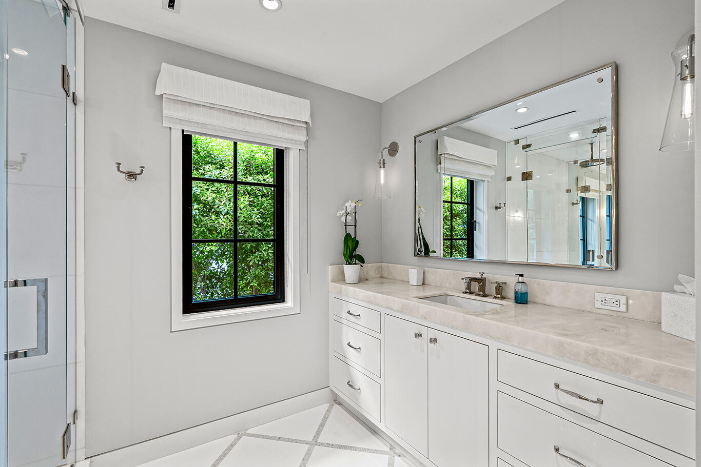 412 Brazilian Ave Palm Beach, FL 33480