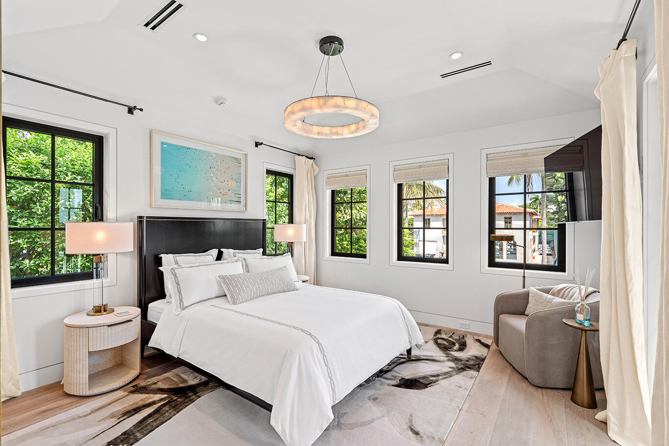 412 Brazilian Ave Palm Beach, FL 33480