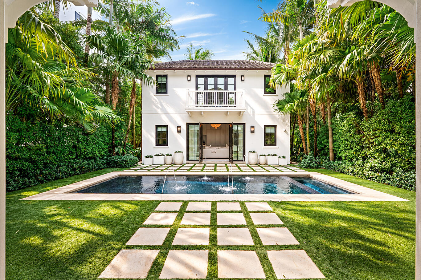 412 Brazilian Ave Palm Beach, FL 33480