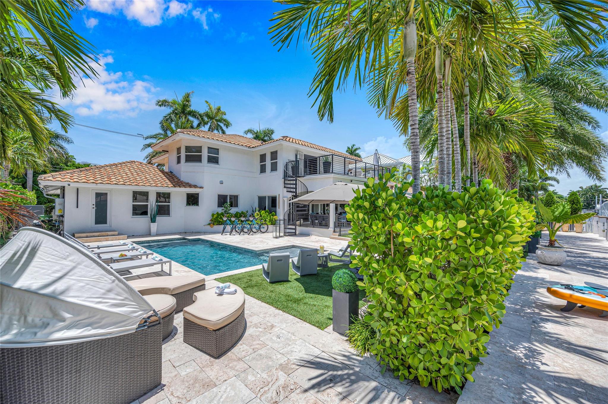 2323 Delmar Pl Fort Lauderdale, FL 33301