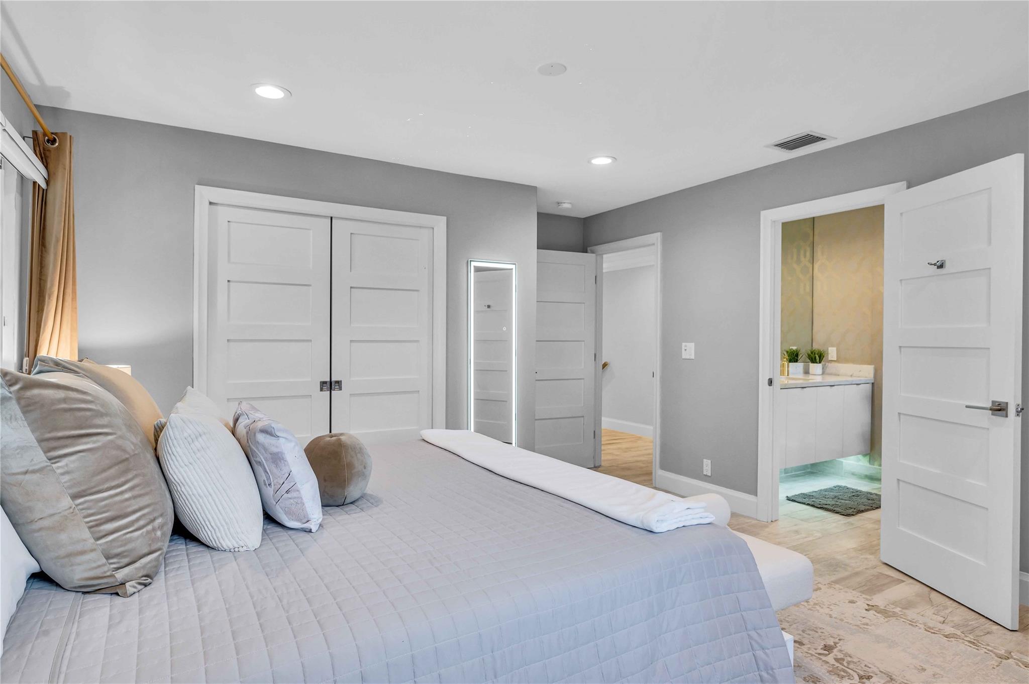 2323 Delmar Pl Fort Lauderdale, FL 33301