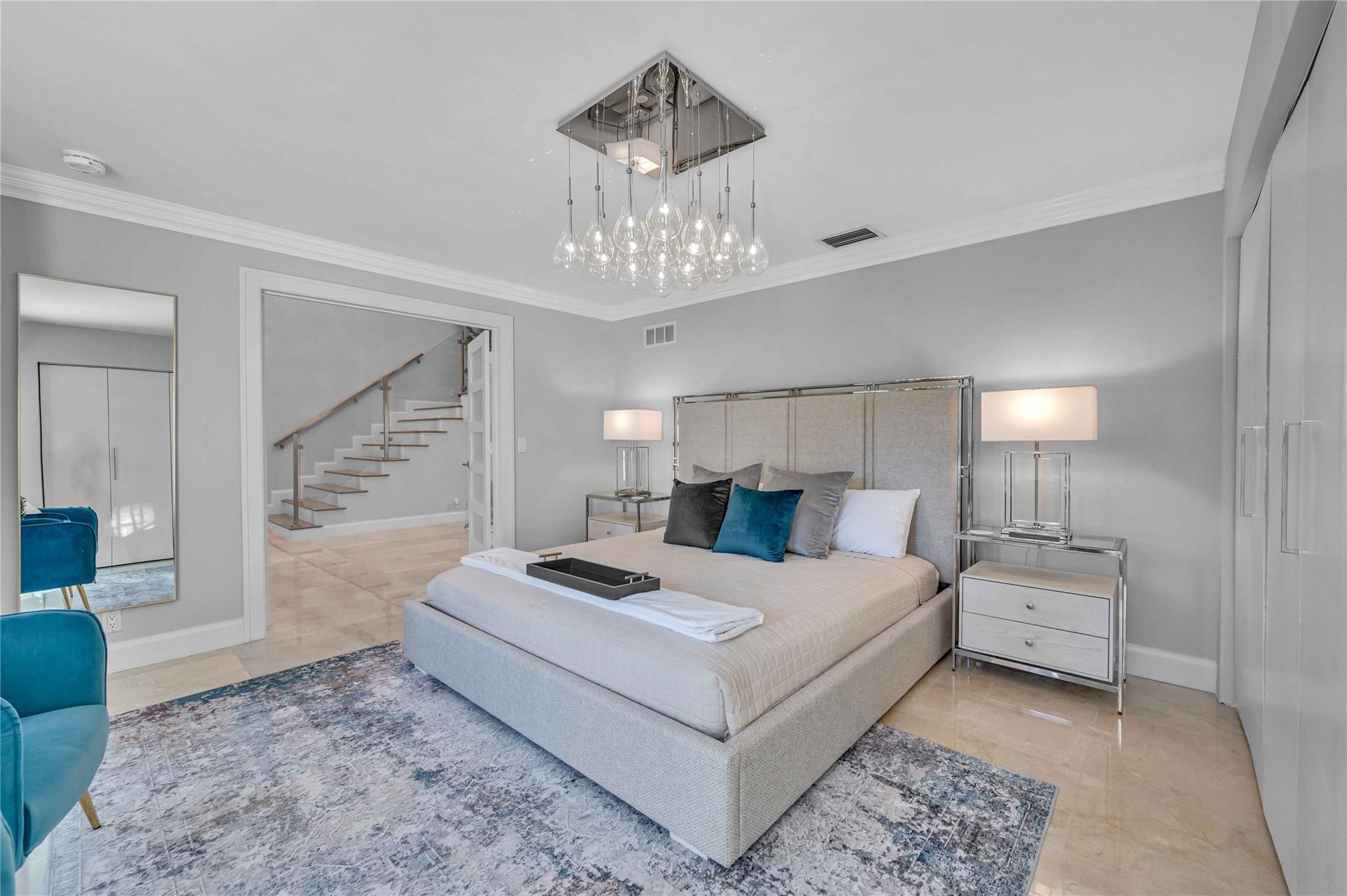 2323 Delmar Pl Fort Lauderdale, FL 33301