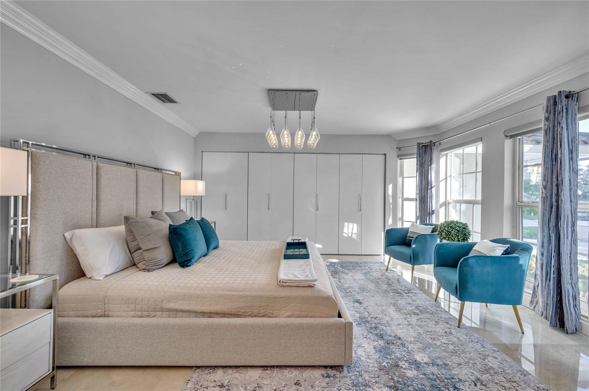 2323 Delmar Pl Fort Lauderdale, FL 33301