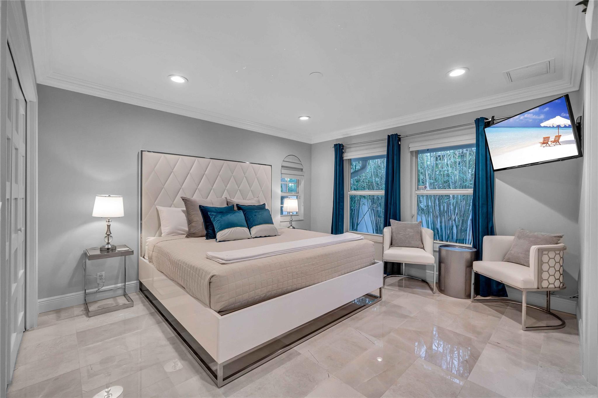 2323 Delmar Pl Fort Lauderdale, FL 33301