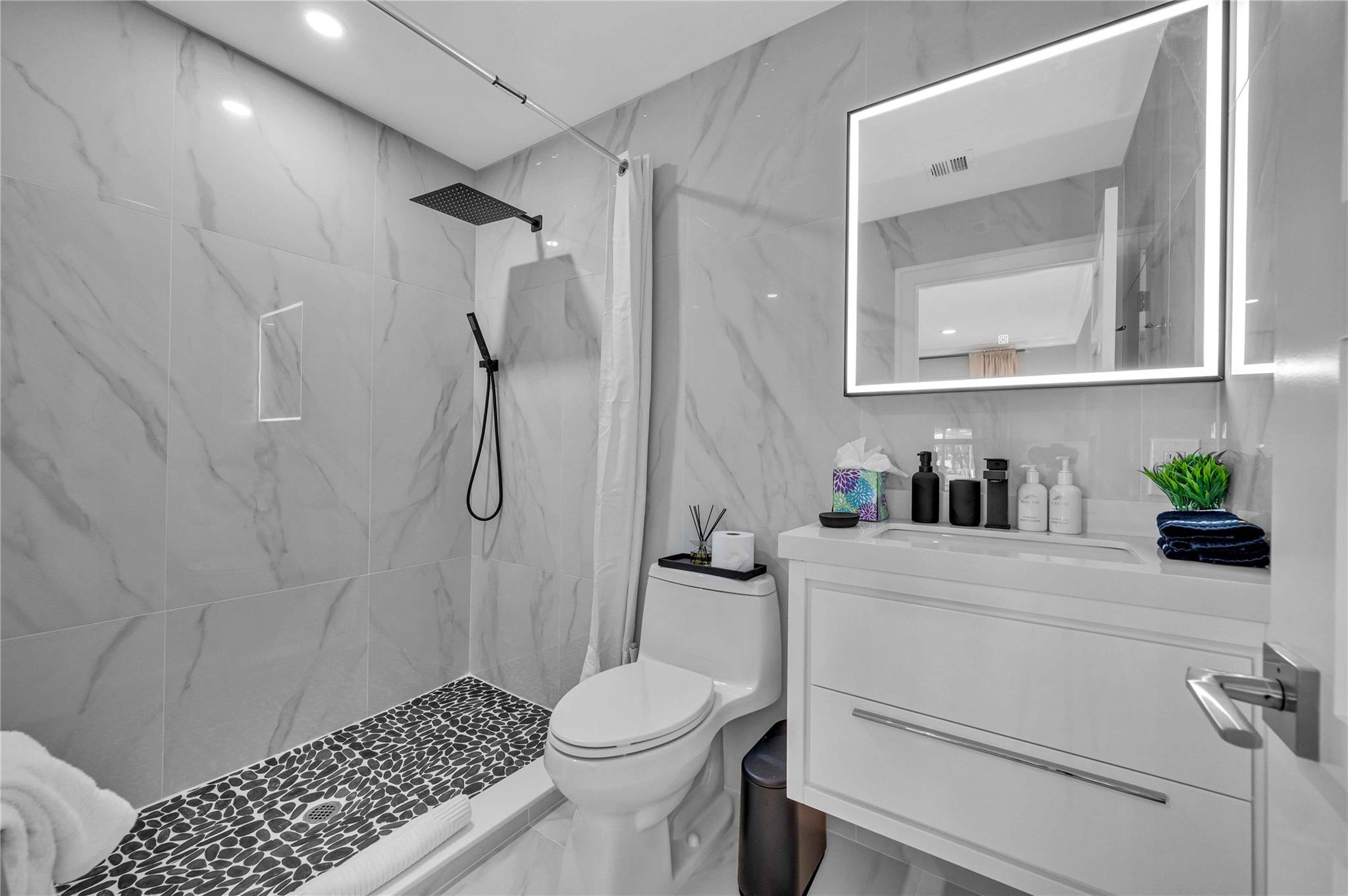 2323 Delmar Pl Fort Lauderdale, FL 33301