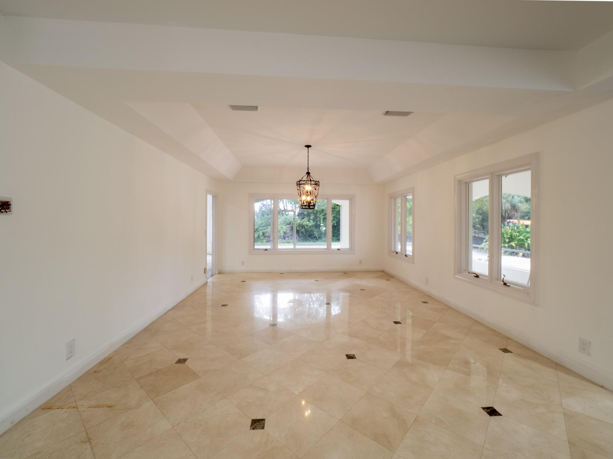 10519 Pine Tree Ter Boynton Beach, FL 33436