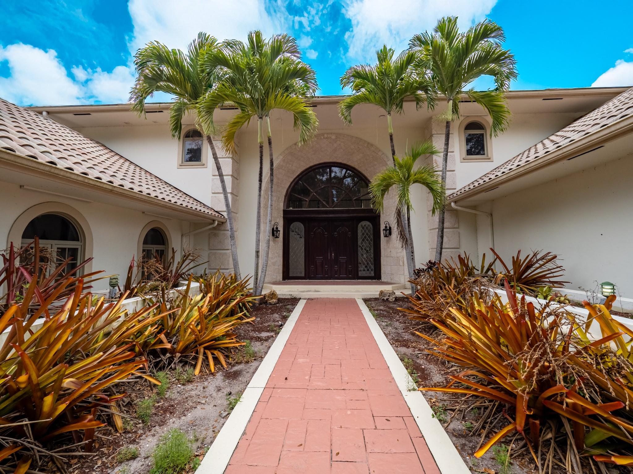 10519 Pine Tree Ter Boynton Beach, FL 33436