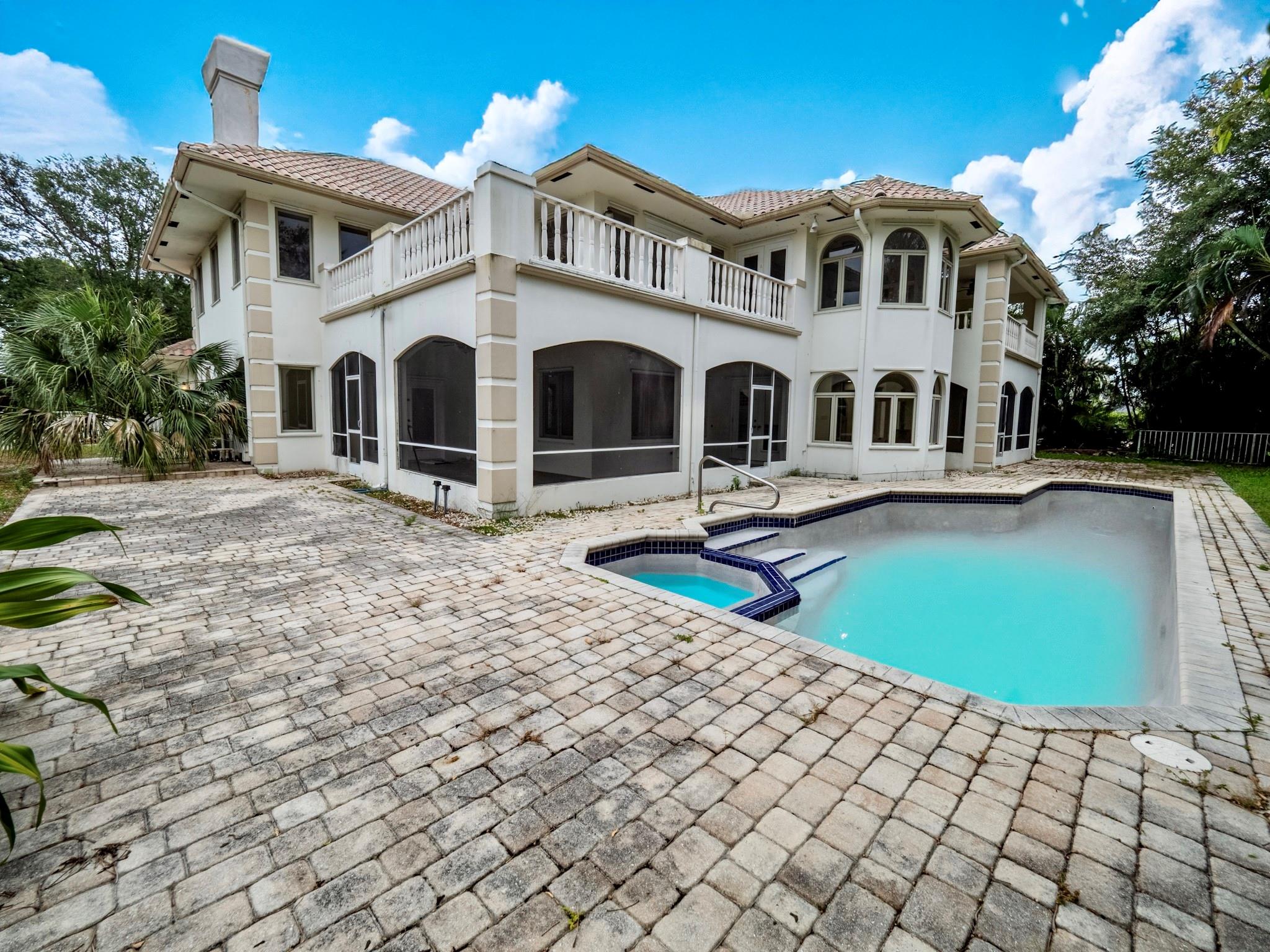 10519 Pine Tree Ter Boynton Beach, FL 33436