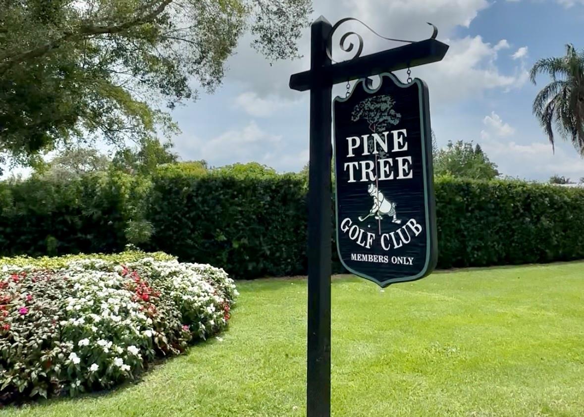 10519 Pine Tree Ter Boynton Beach, FL 33436