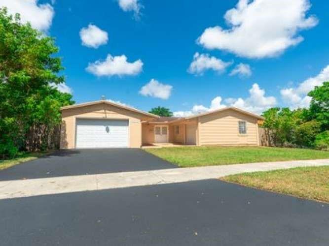 3210 SW 118th Ct