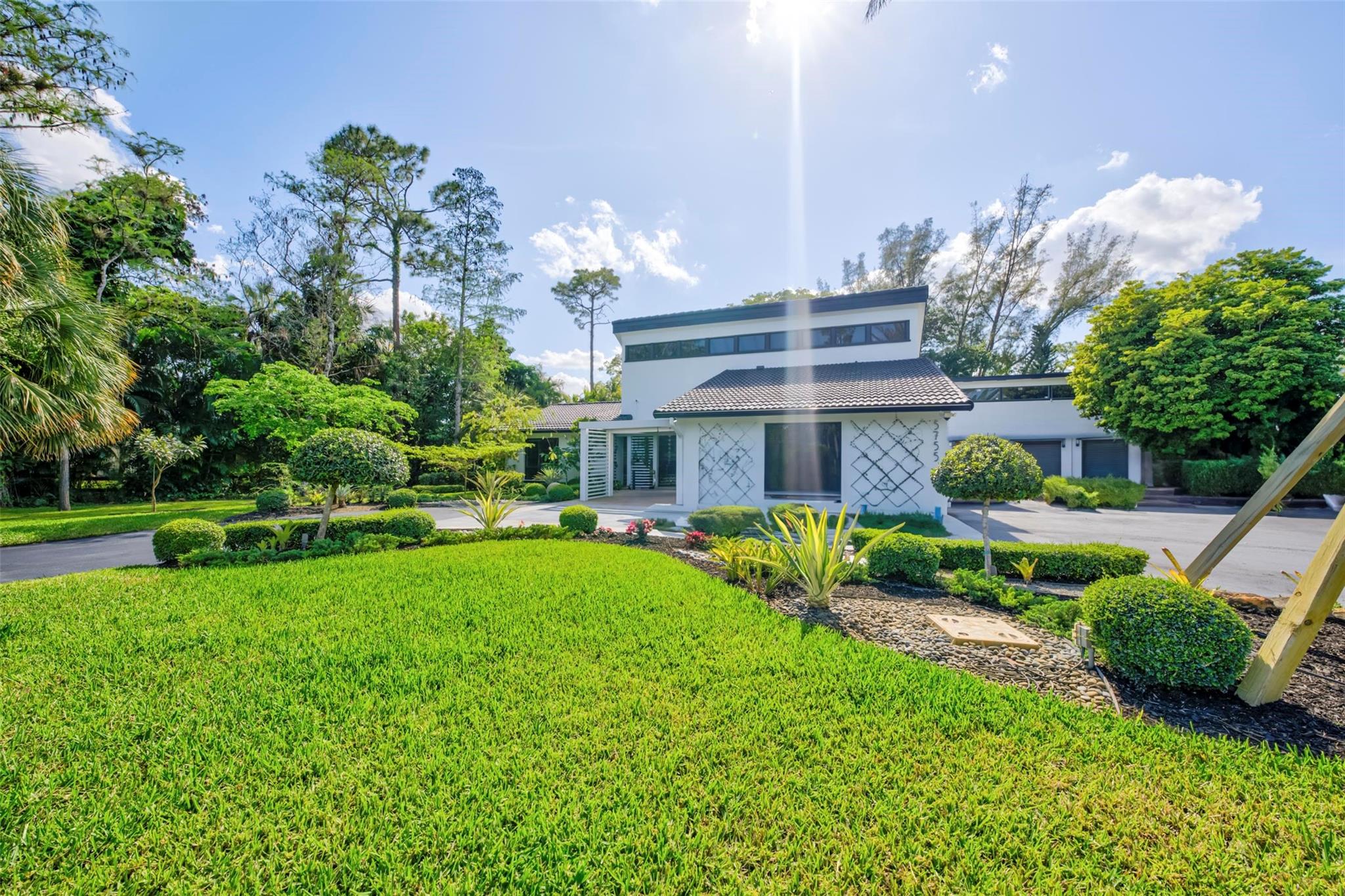 5755 Nw 65th Ter