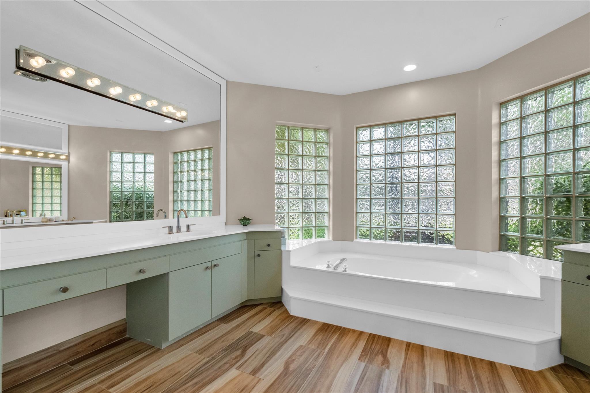 2511 Eagle Watch Ln Weston, FL 33327