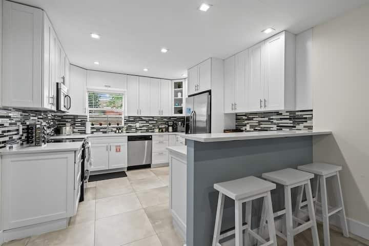 1949 Windward Pompano Beach, FL 33062