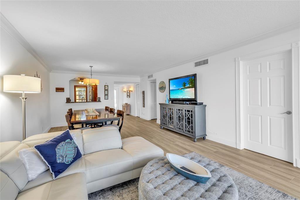 3150 NE 48th Ct #204 Lighthouse Point, FL 33064