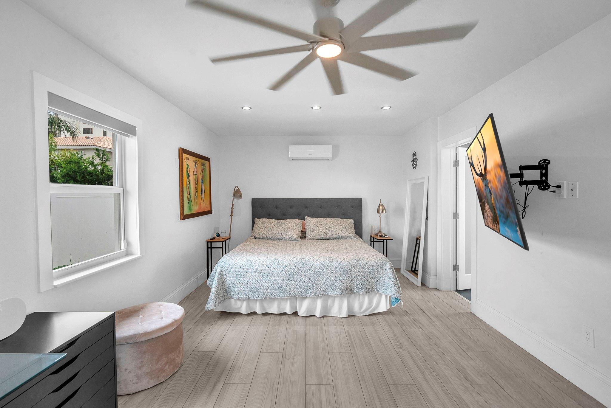 2212 NE 32nd Ave Fort Lauderdale, FL 33305