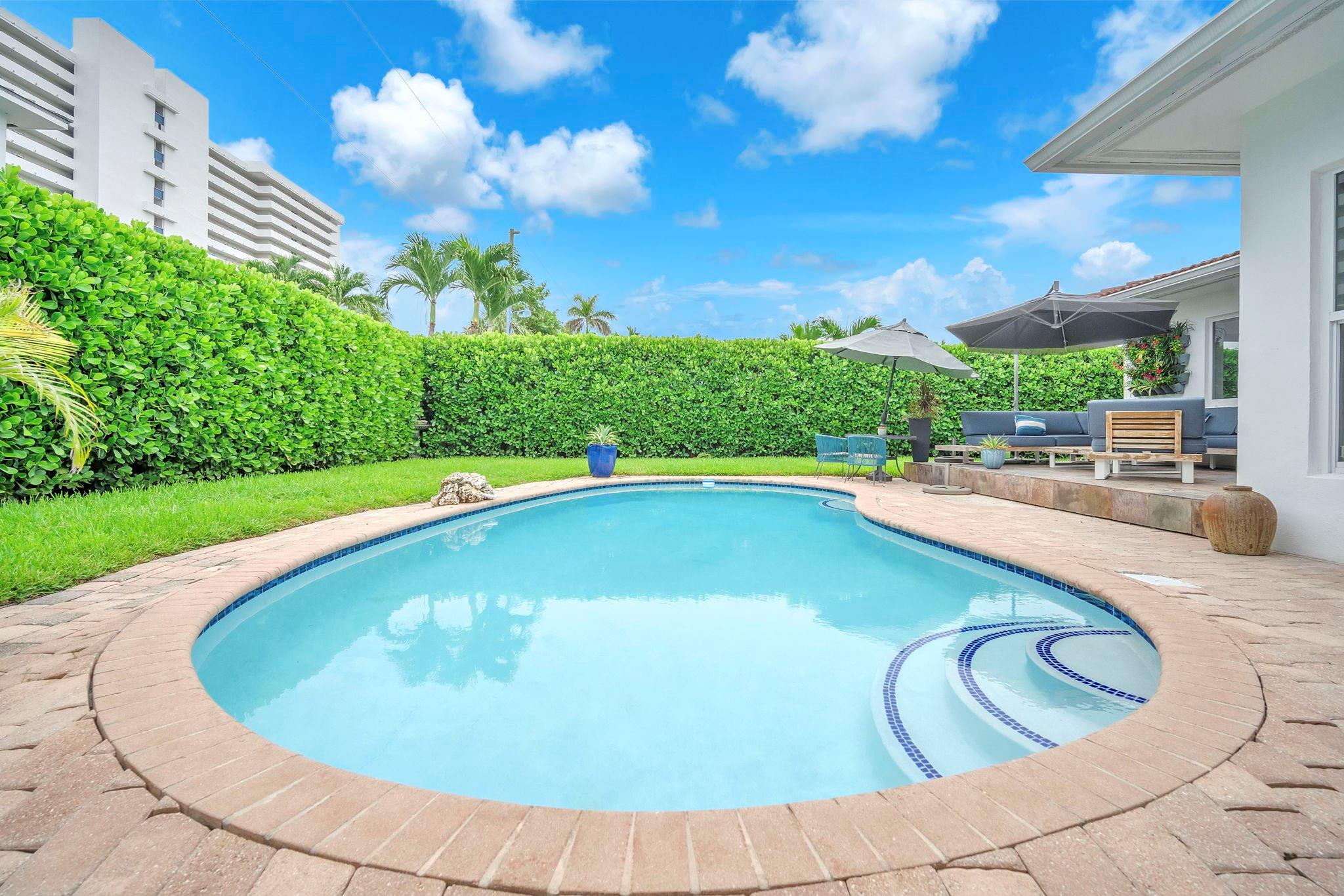 2212 NE 32nd Ave Fort Lauderdale, FL 33305