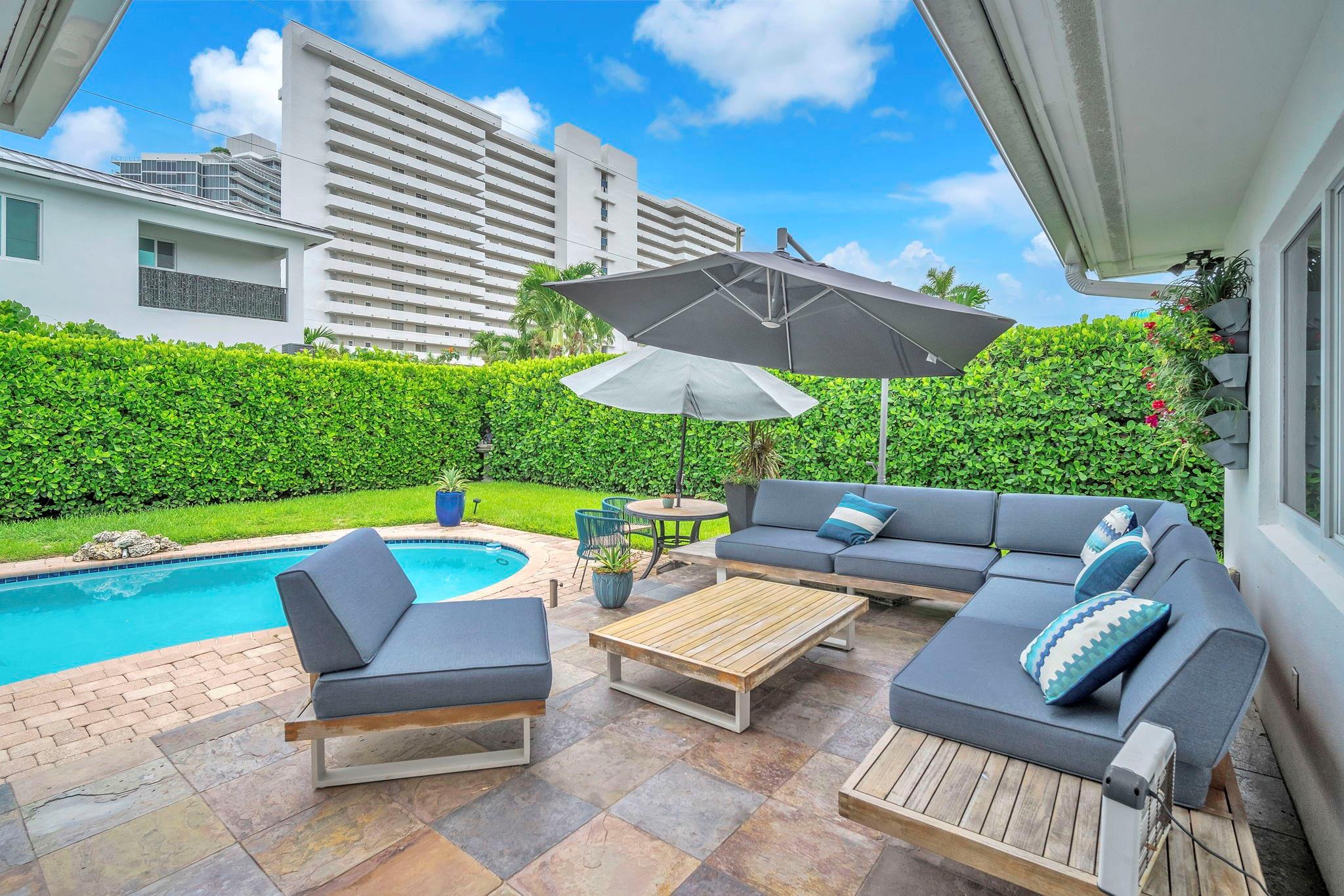 2212 NE 32nd Ave Fort Lauderdale, FL 33305