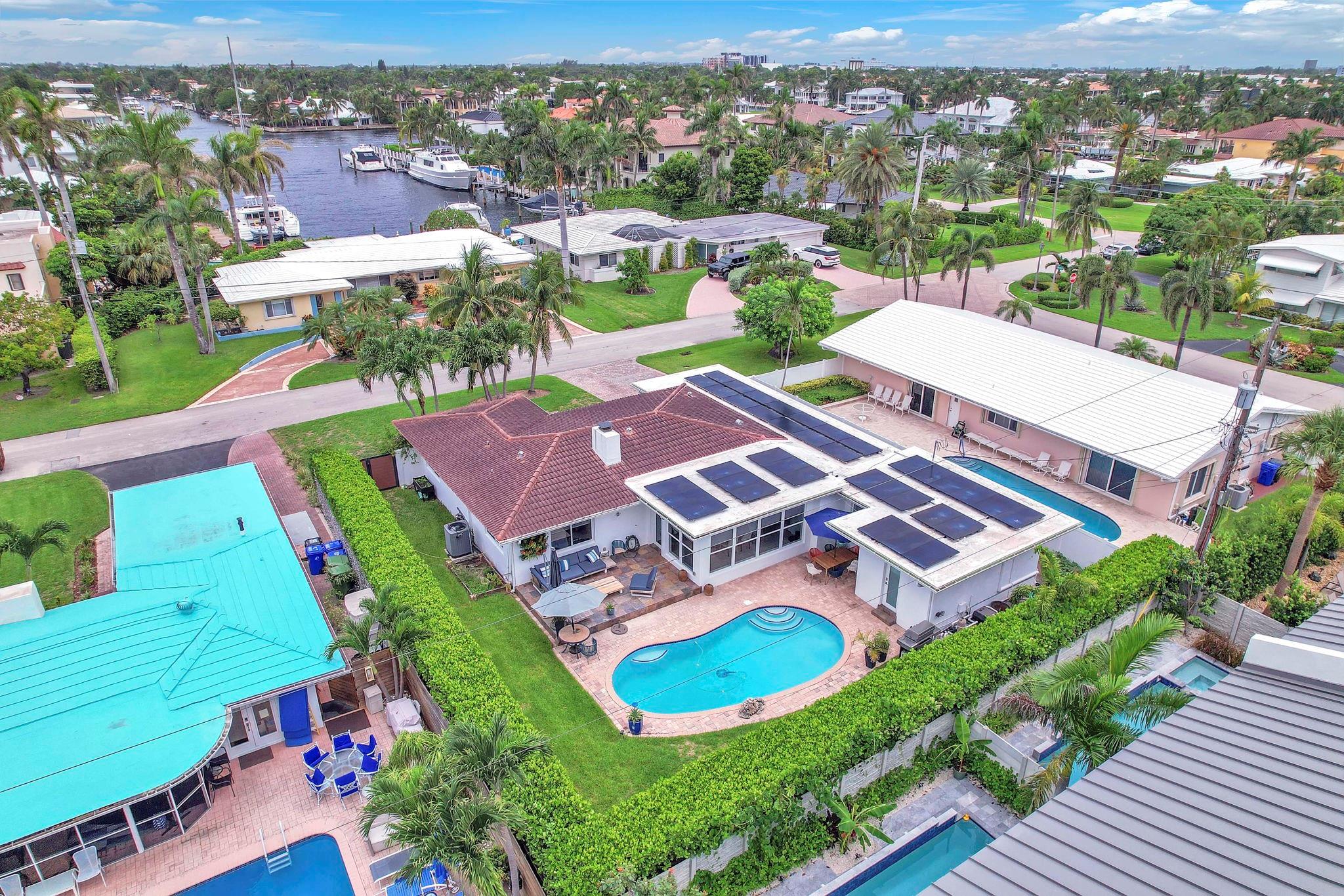 2212 NE 32nd Ave Fort Lauderdale, FL 33305