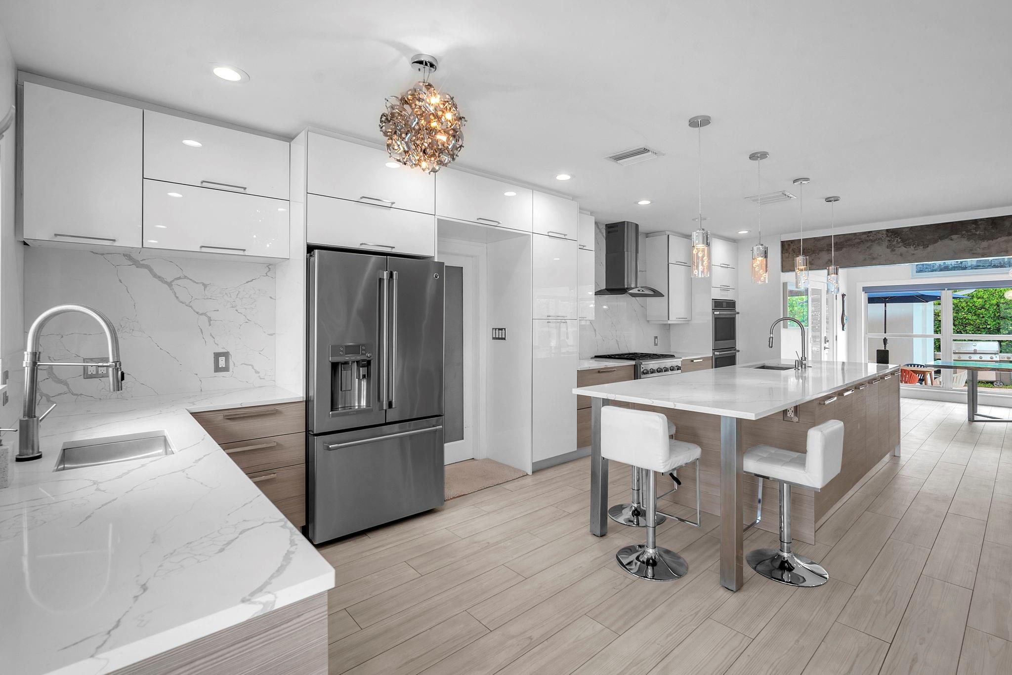 2212 NE 32nd Ave Fort Lauderdale, FL 33305