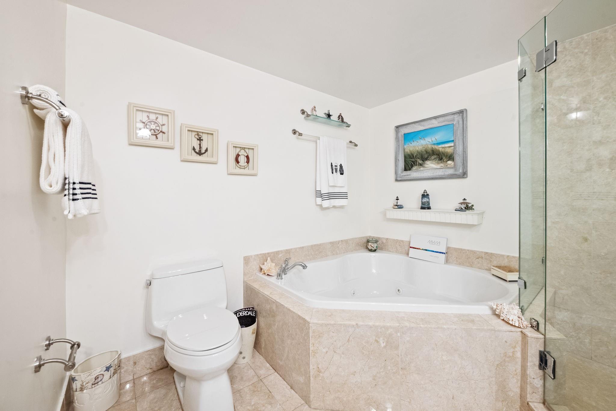 2011 N Ocean Blvd #206 Fort Lauderdale, FL 33305