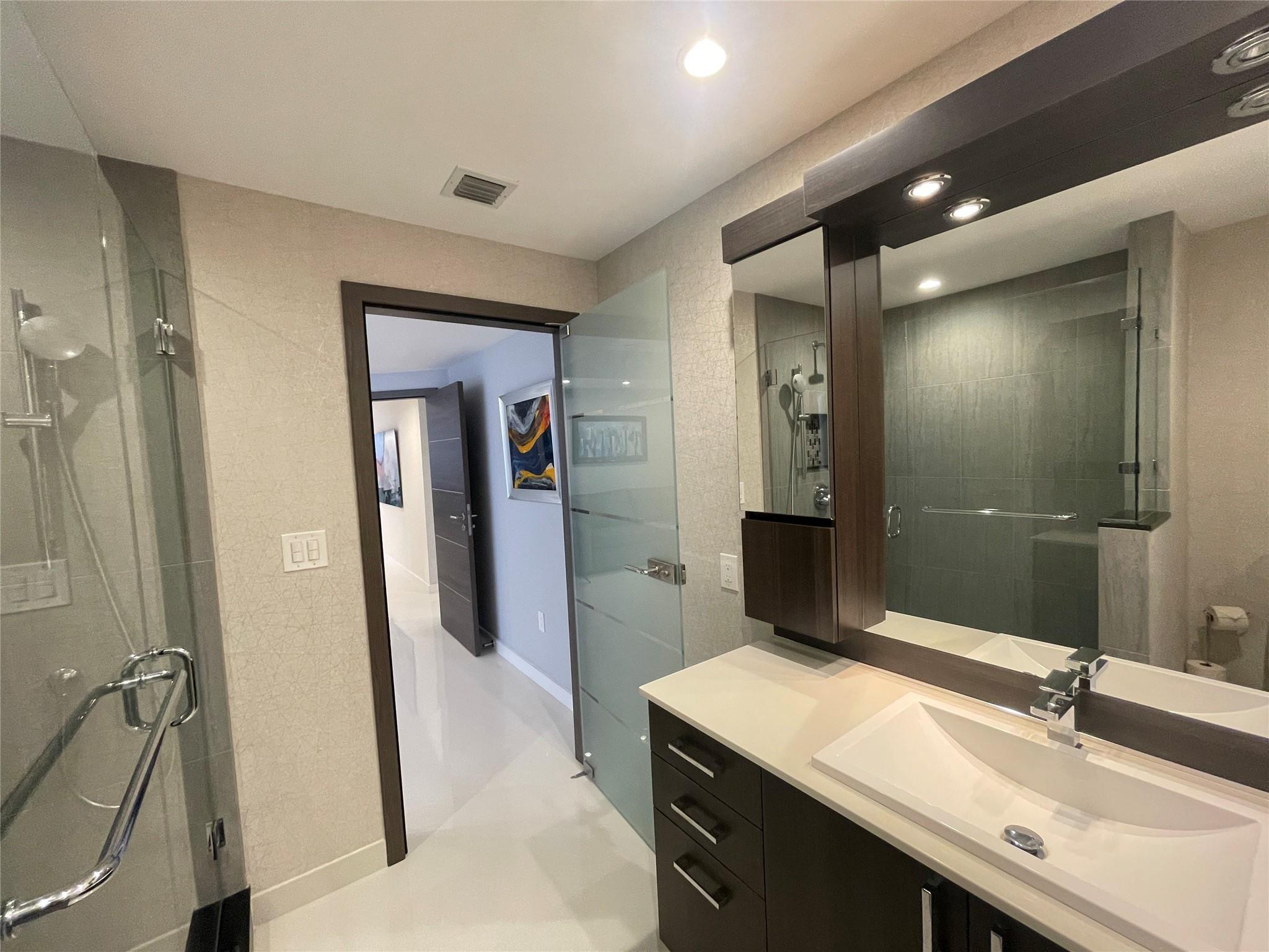 100 S Birch #2502C Fort Lauderdale, FL 33316