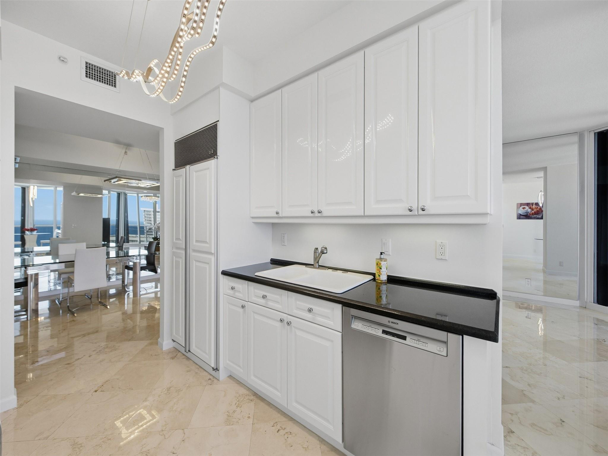 3200 N Ocean #2505 Fort Lauderdale, FL 33308