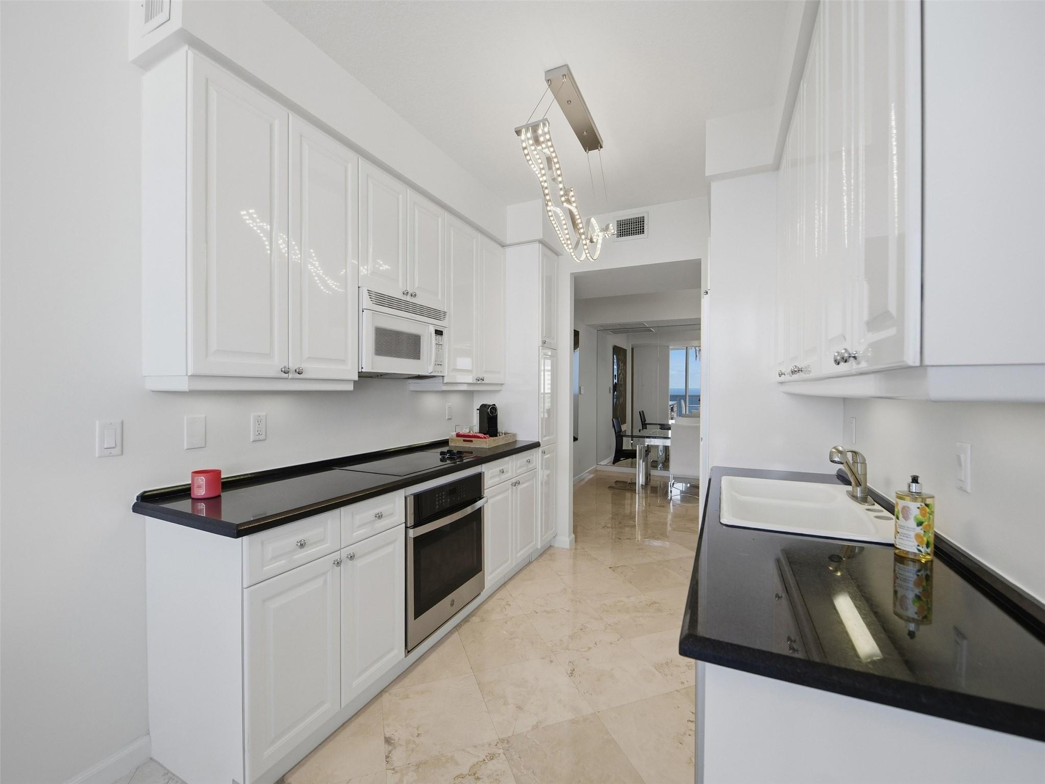 3200 N Ocean #2505 Fort Lauderdale, FL 33308