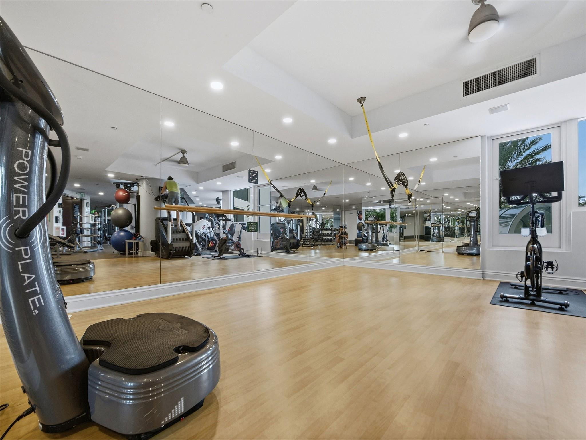 3200 N Ocean #2505 Fort Lauderdale, FL 33308