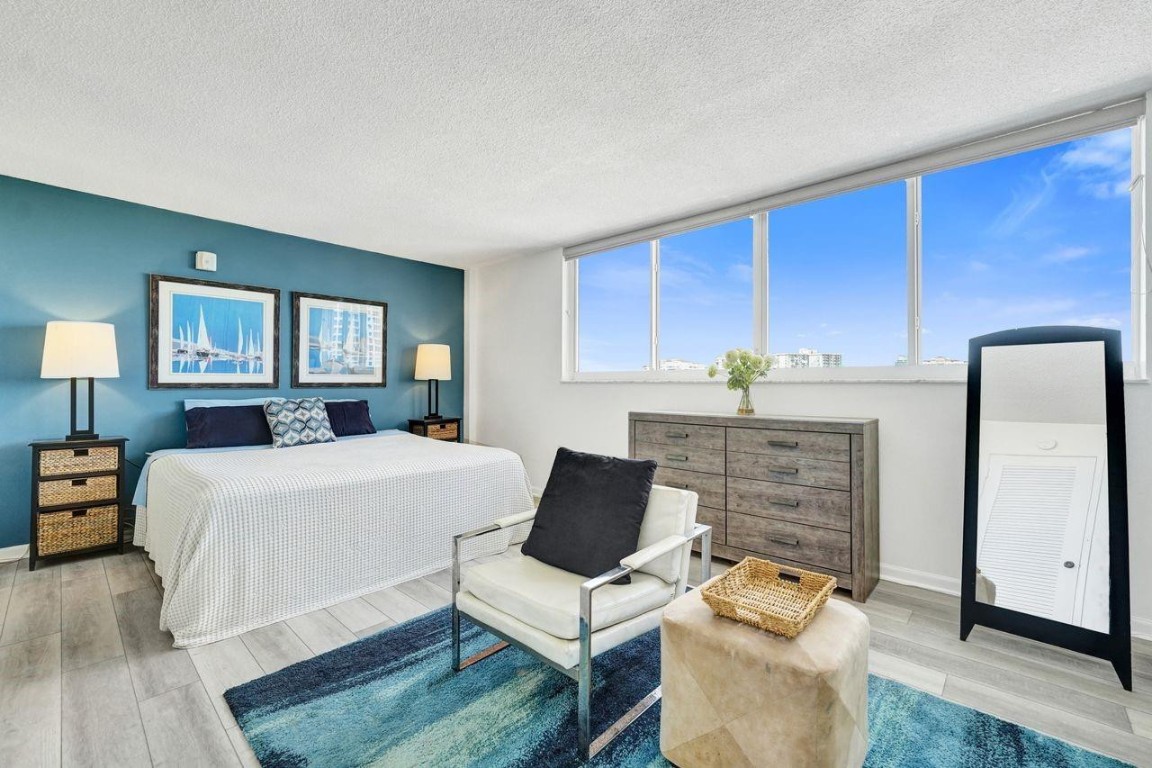 524 Orton Ave #702 Fort Lauderdale, FL 33304