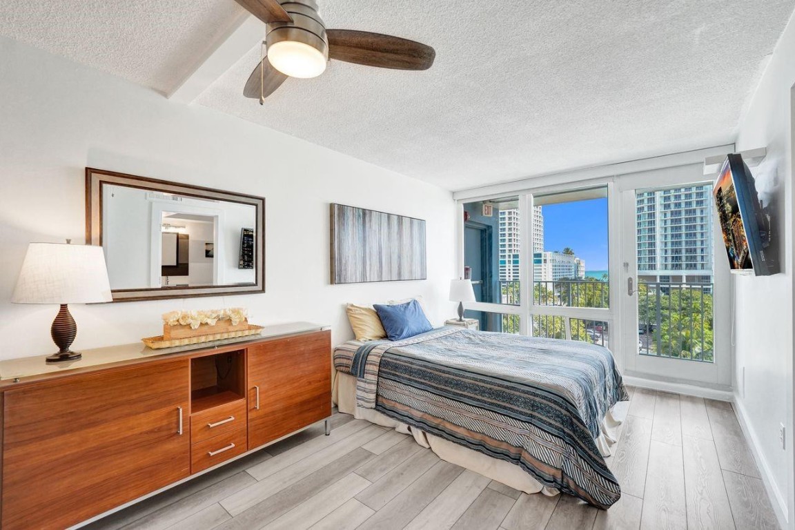 524 Orton Ave #702 Fort Lauderdale, FL 33304